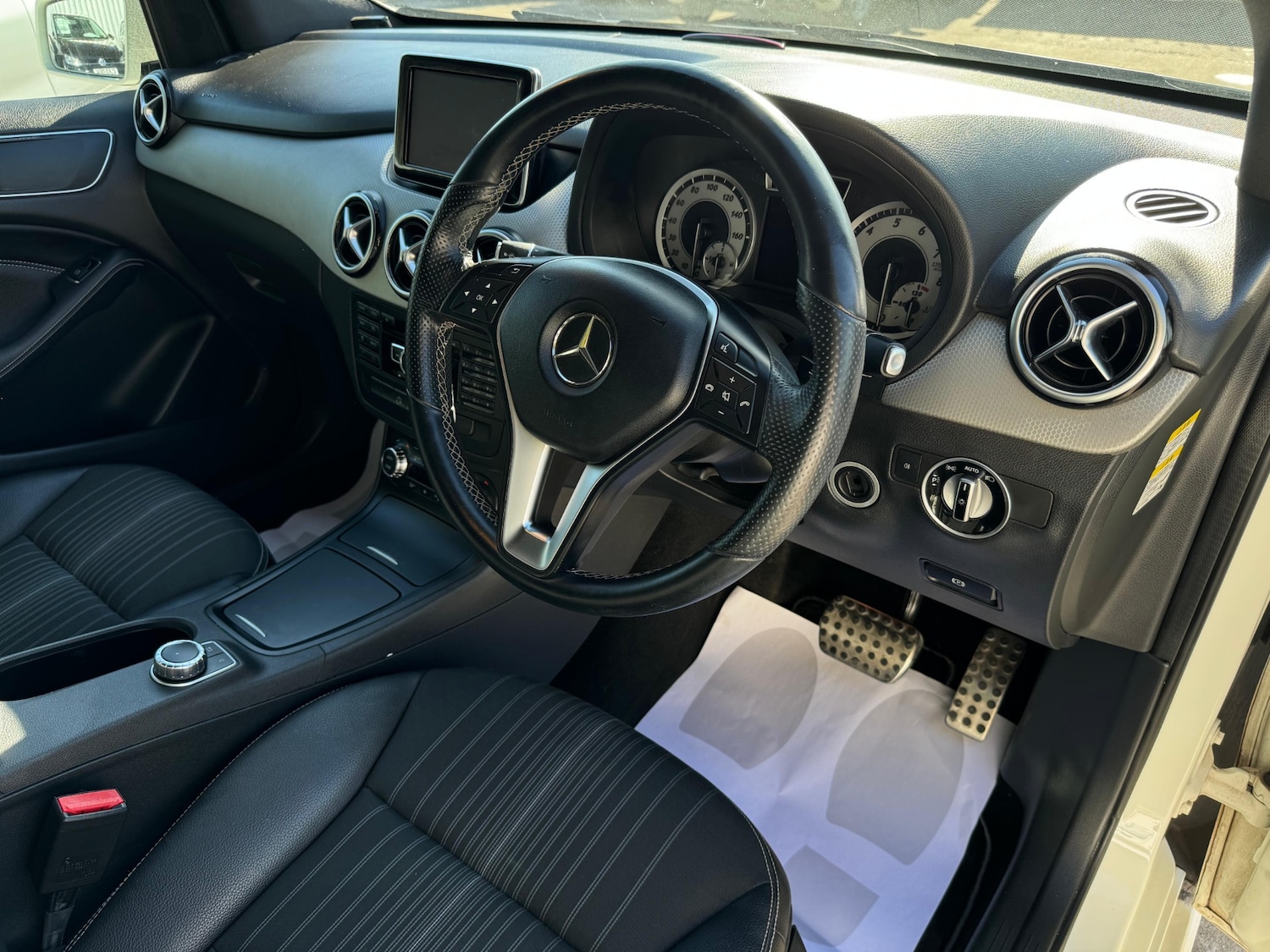 Used Mercedes-Benz B Class 2013 for sale - 76540164: Photo 13