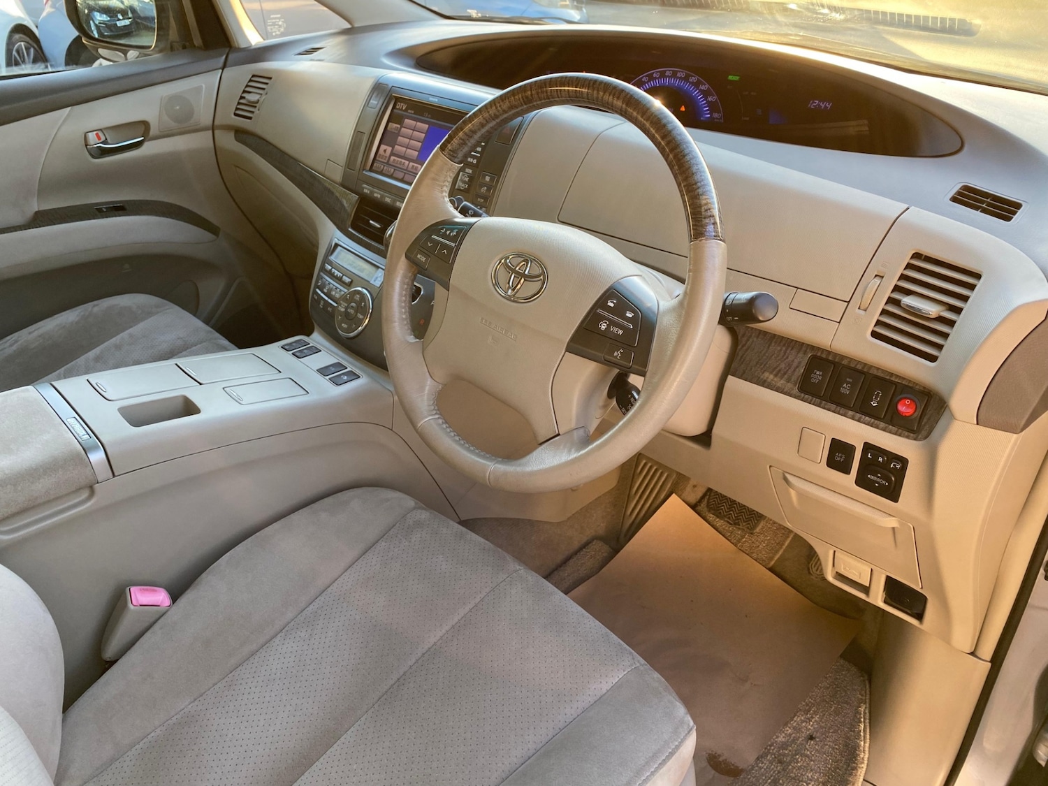 Used Toyota Estima 2012 for sale - 77388397: Photo 14