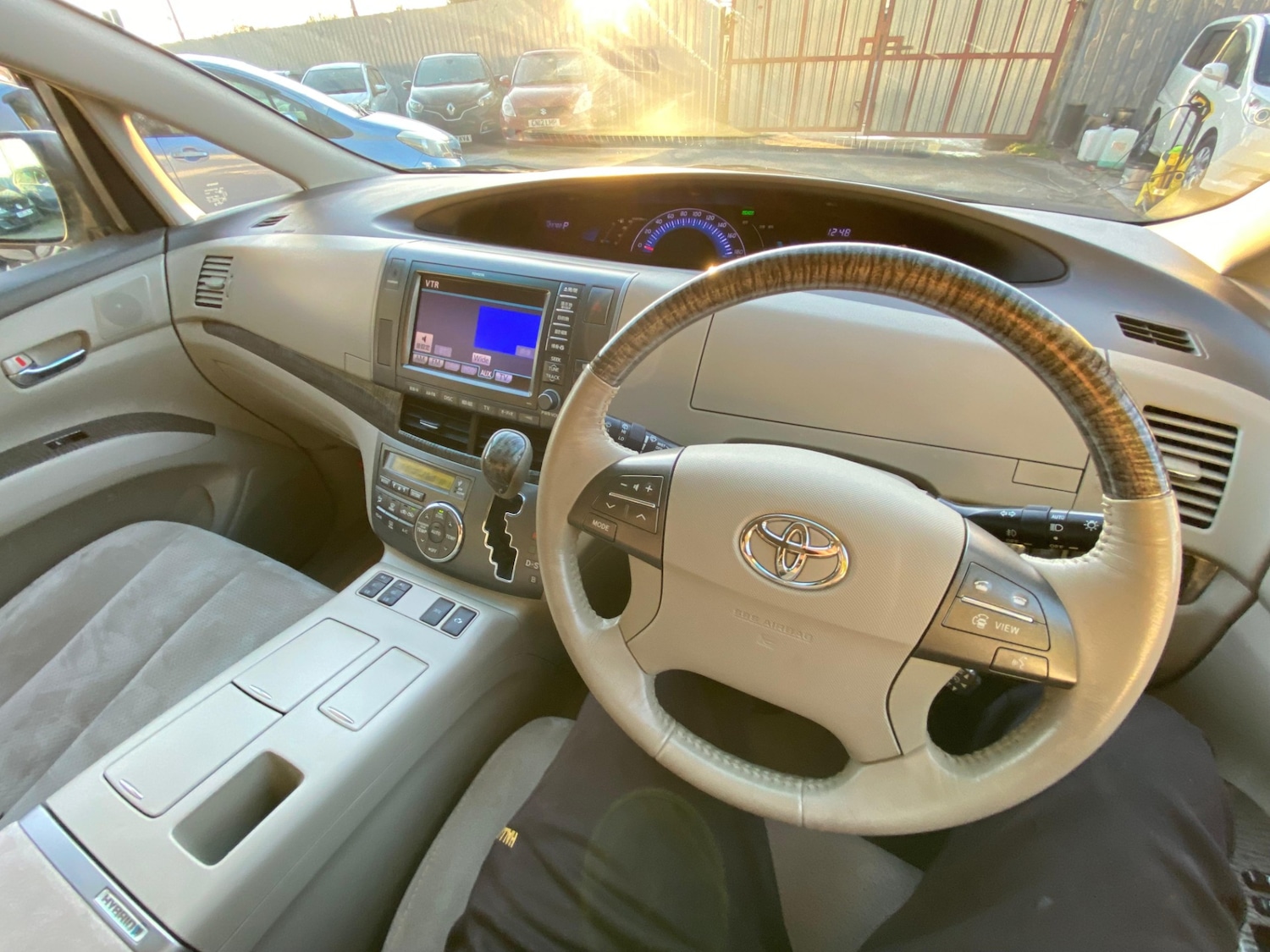 Used Toyota Estima 2012 for sale - 77388397: Photo 22