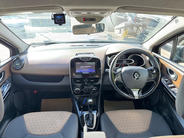 Used Renault Clio 2014 for sale - 76253632: Photo 15