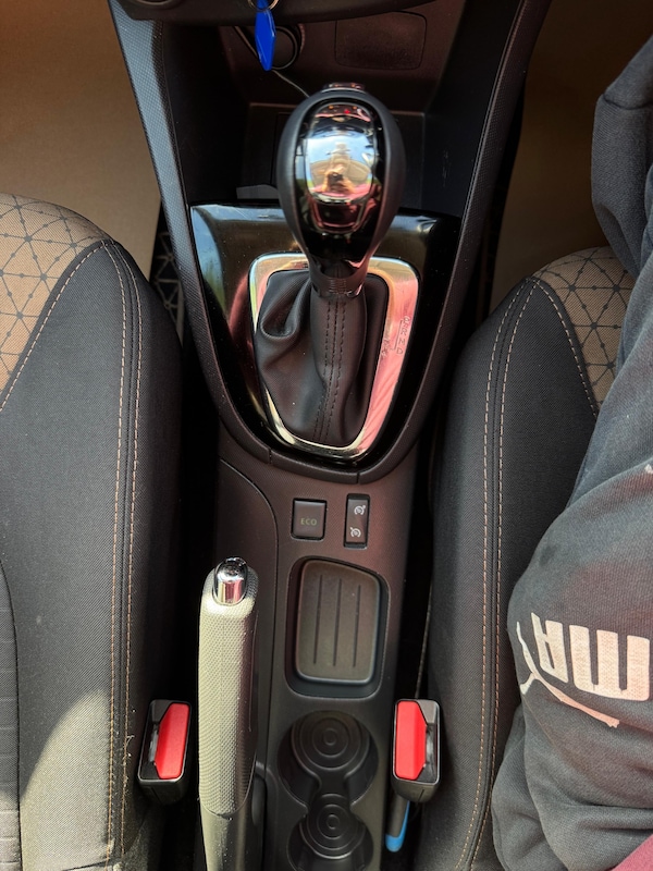 Used Renault Clio 2014 for sale - 76253632: Photo 21