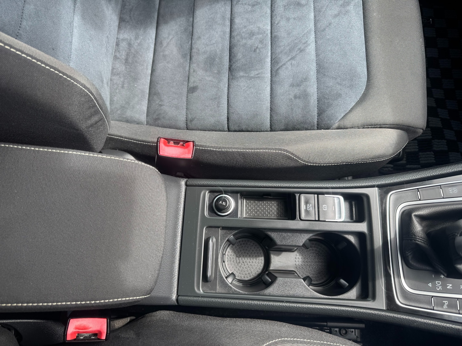Used Volkswagen Golf 2014 for sale - 76157875: Photo 20