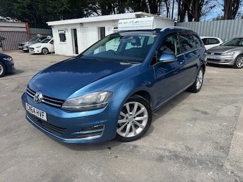 Used Volkswagen Golf 2014 for sale - 76157875: Photo 2