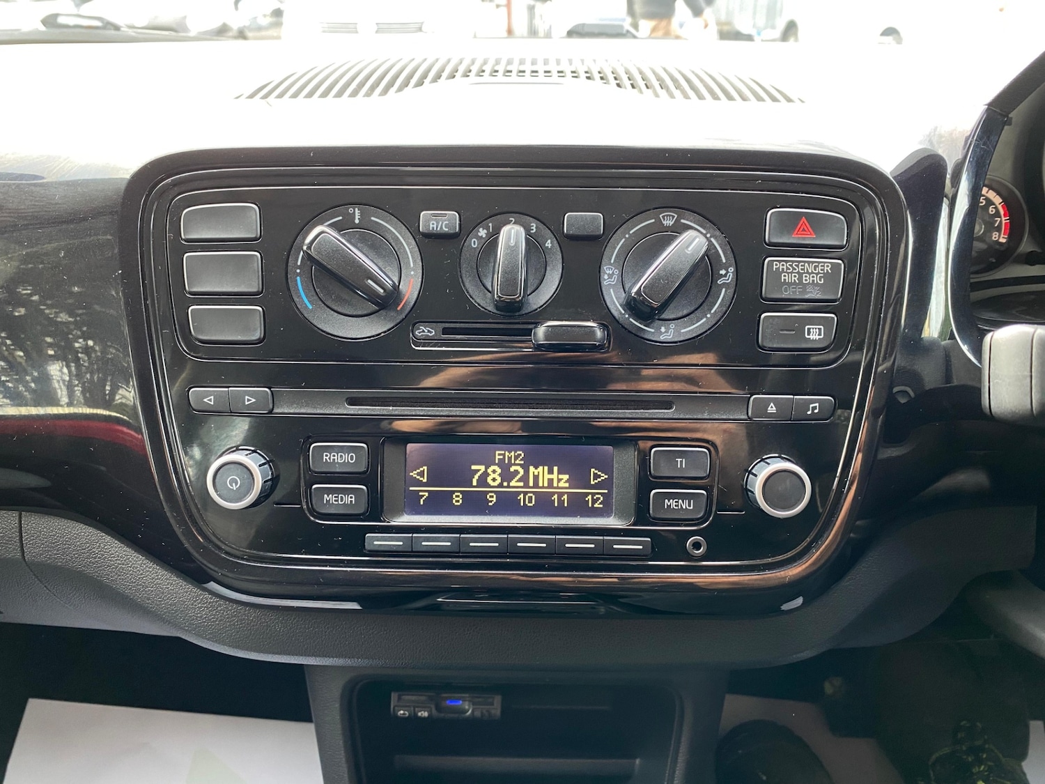 Used Volkswagen up! 2015 for sale - 77483184: Photo 19