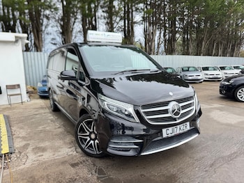 Used Mercedes-Benz V-Class 2017 for sale - 77538740: Photo