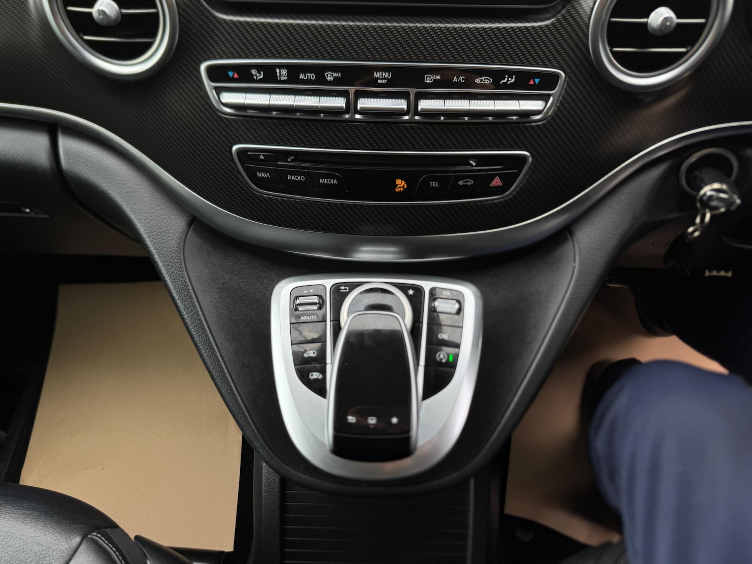 Used Mercedes-Benz V-Class 2025 for sale - 77538740: Photo 25