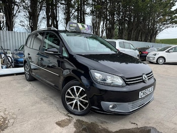 Used Volkswagen Touran 2011 for sale - 79416922: Photo