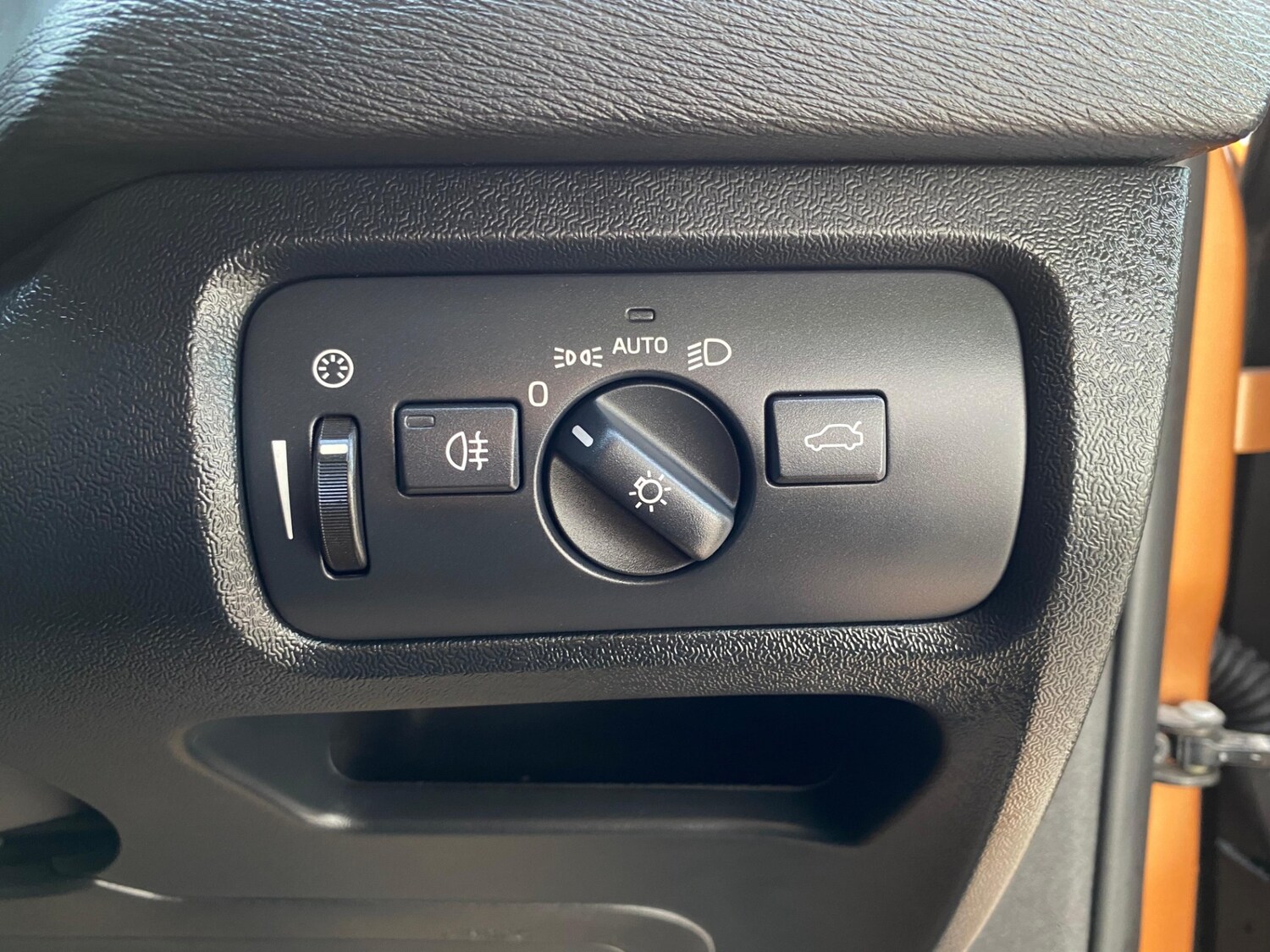 Used Volvo V40 2026 for sale - 78087720: Photo 23