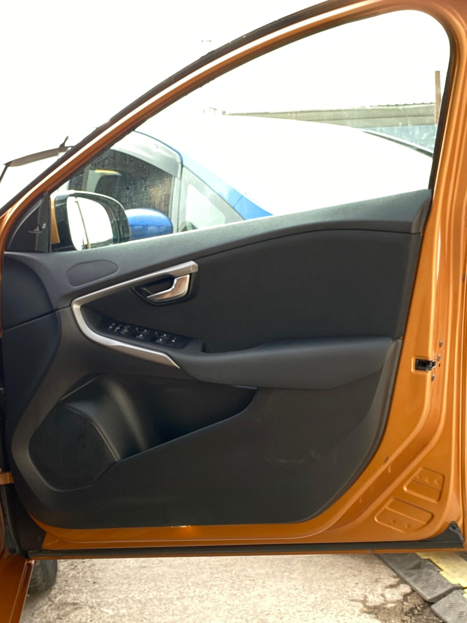 Used Volvo V40 2026 for sale - 78087720: Photo 25