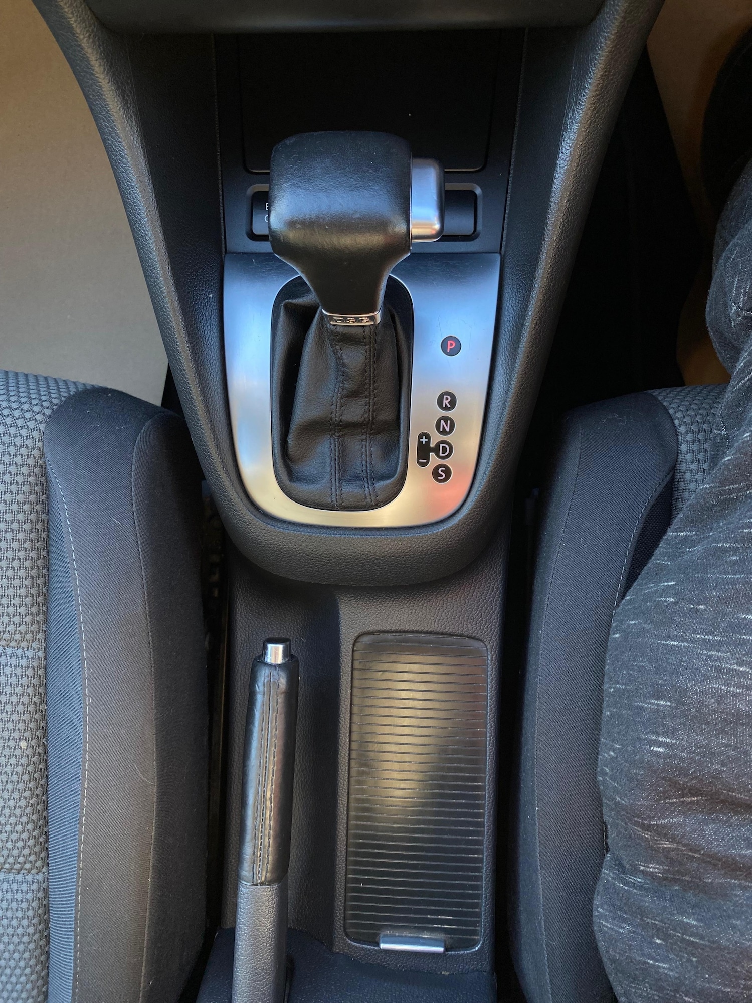 Used Volkswagen Golf 2010 for sale - 76942824: Photo 20