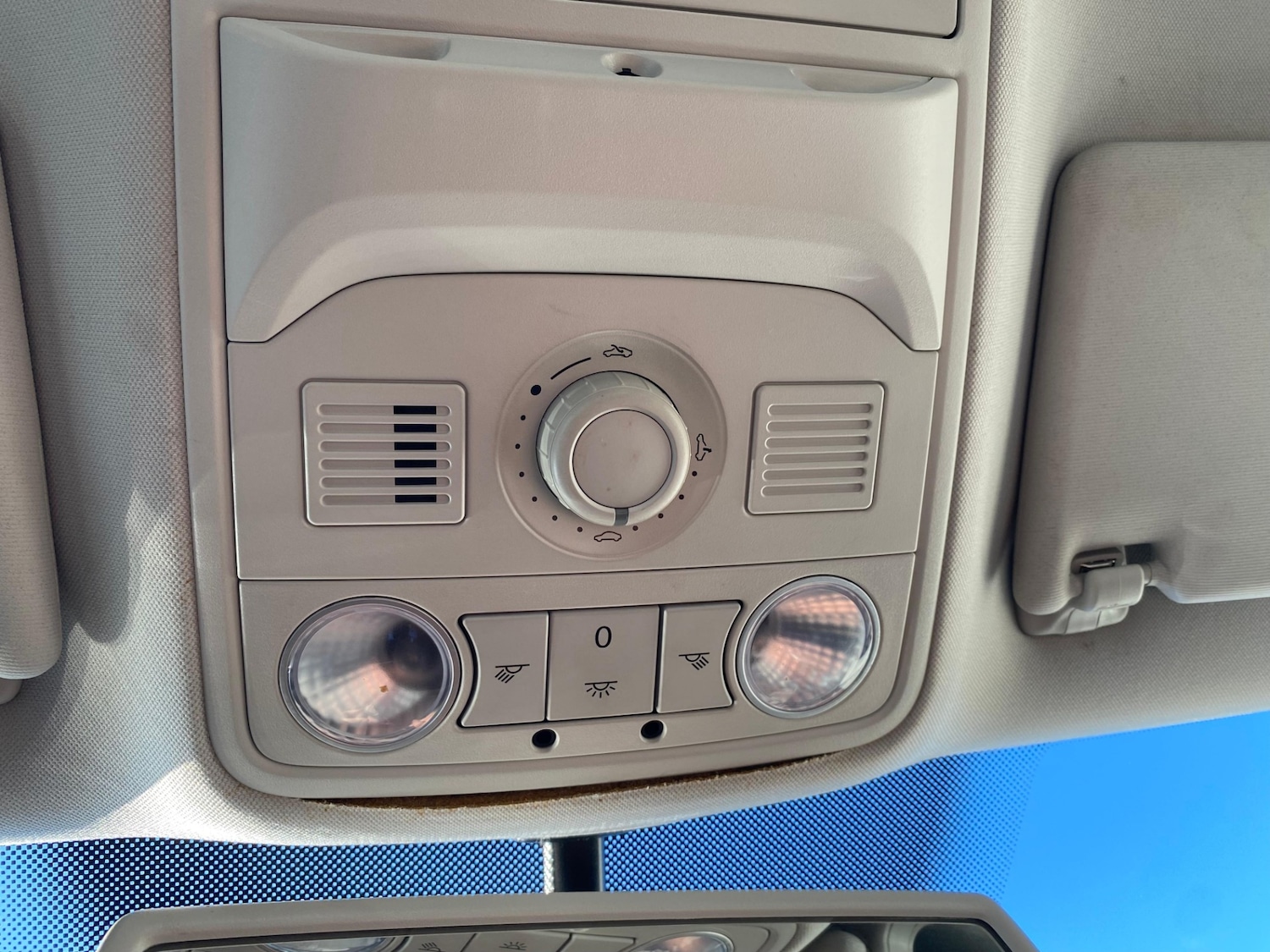 Used Volkswagen Golf 2010 for sale - 76942824: Photo 21