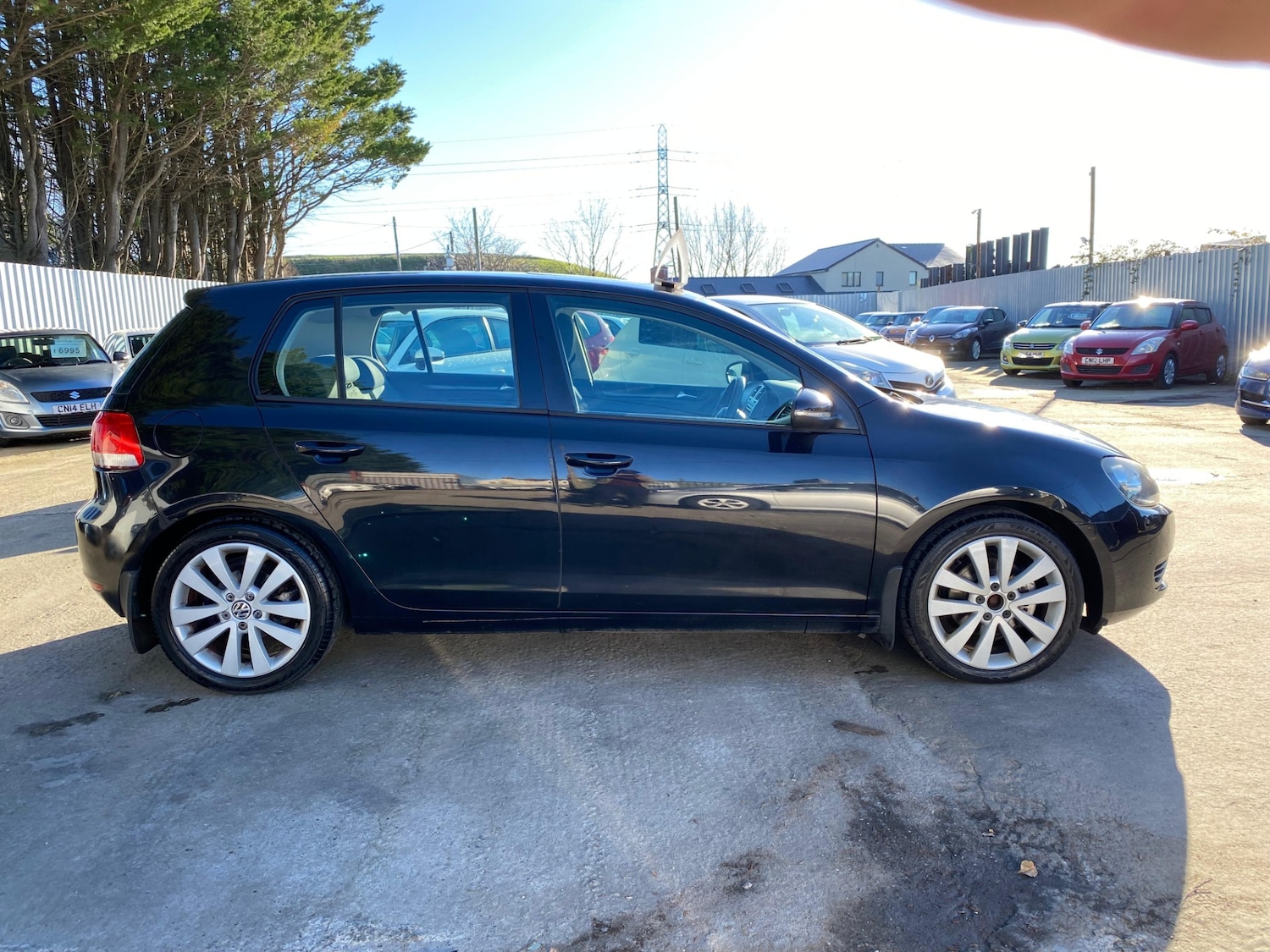 Used Volkswagen Golf 2010 for sale - 76942824: Photo 3