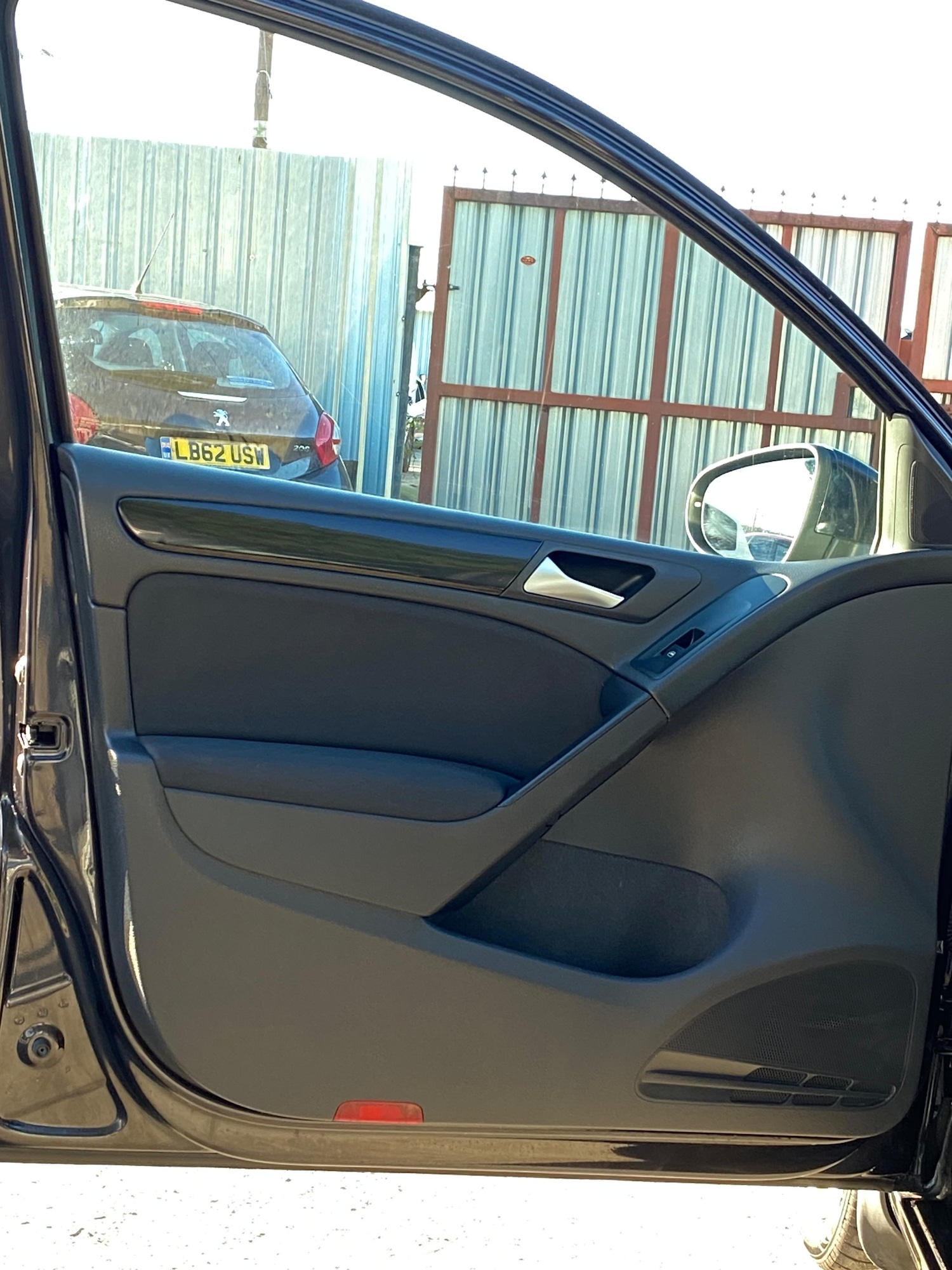 Used Volkswagen Golf 2010 for sale - 76942824: Photo 31