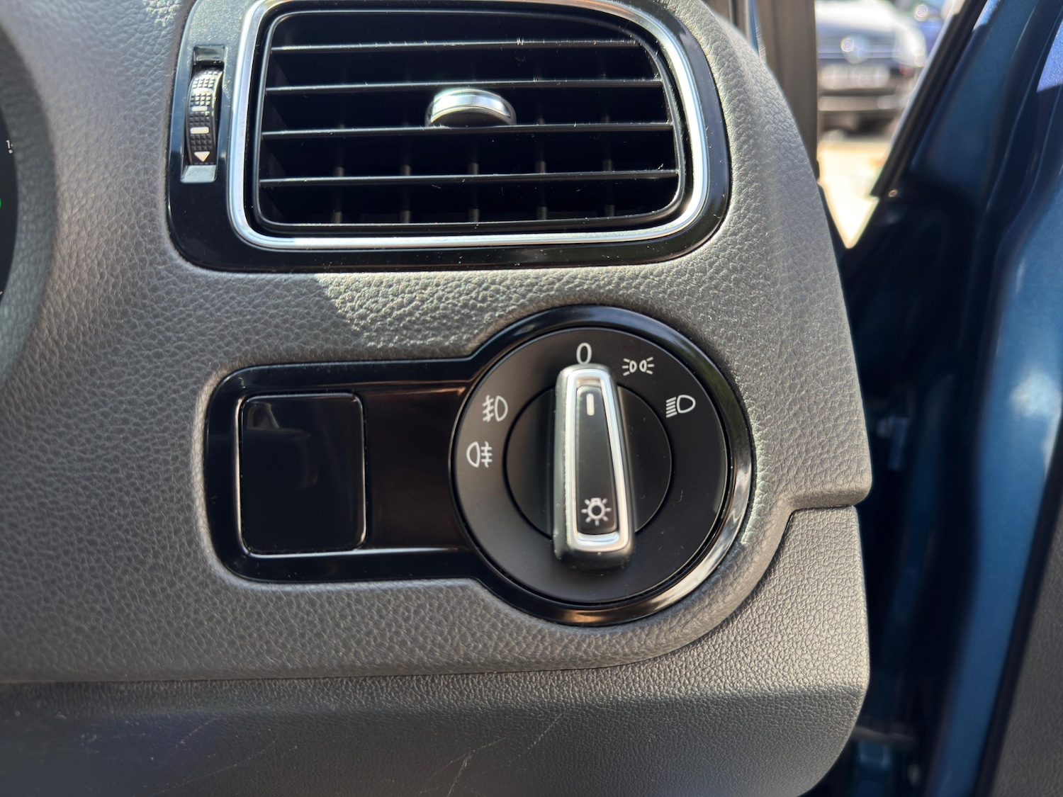 Used Volkswagen Polo 2014 for sale - 77082343: Photo 24