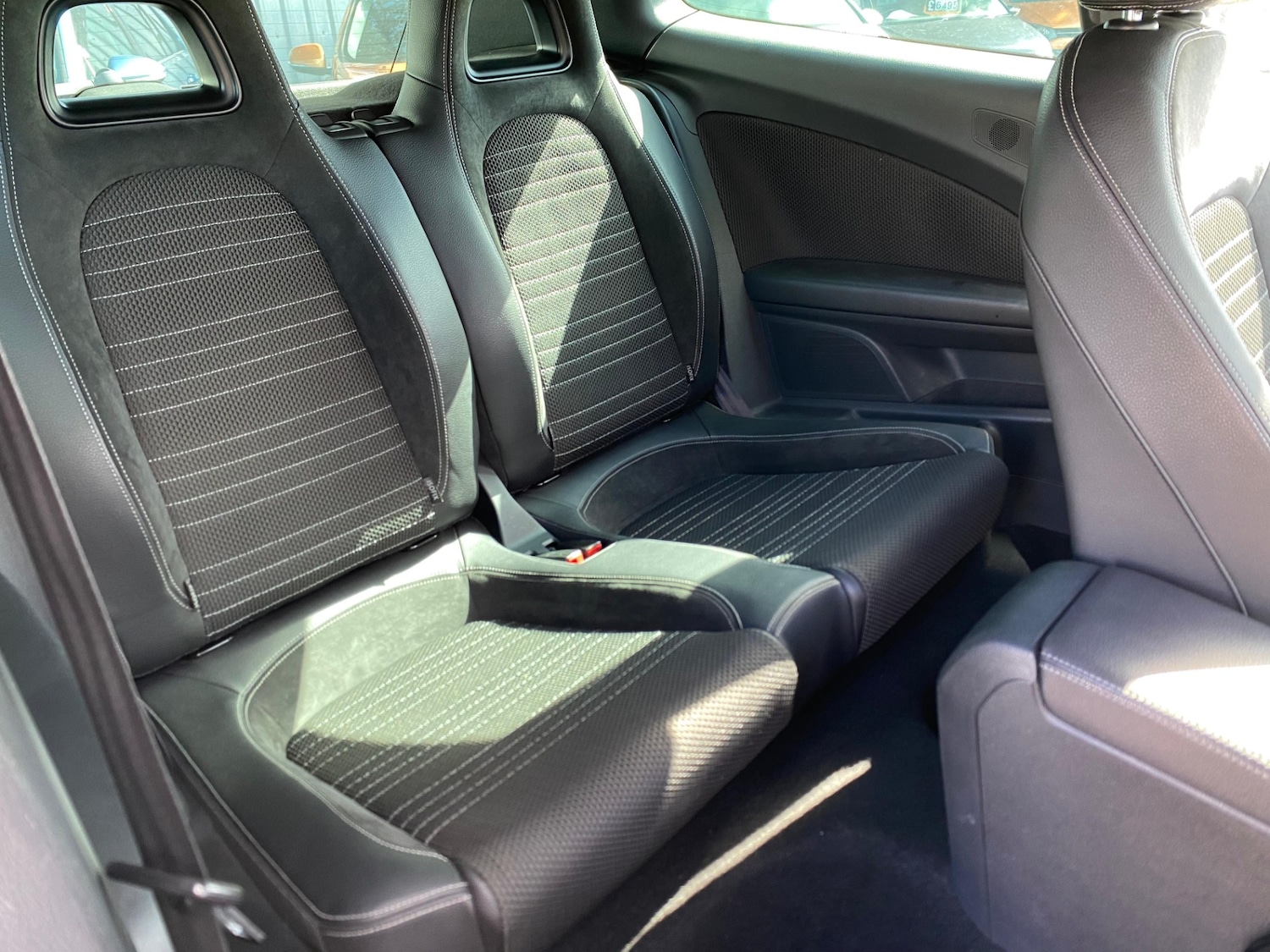 Used Volkswagen Scirocco 2012 for sale - 78060685: Photo 14