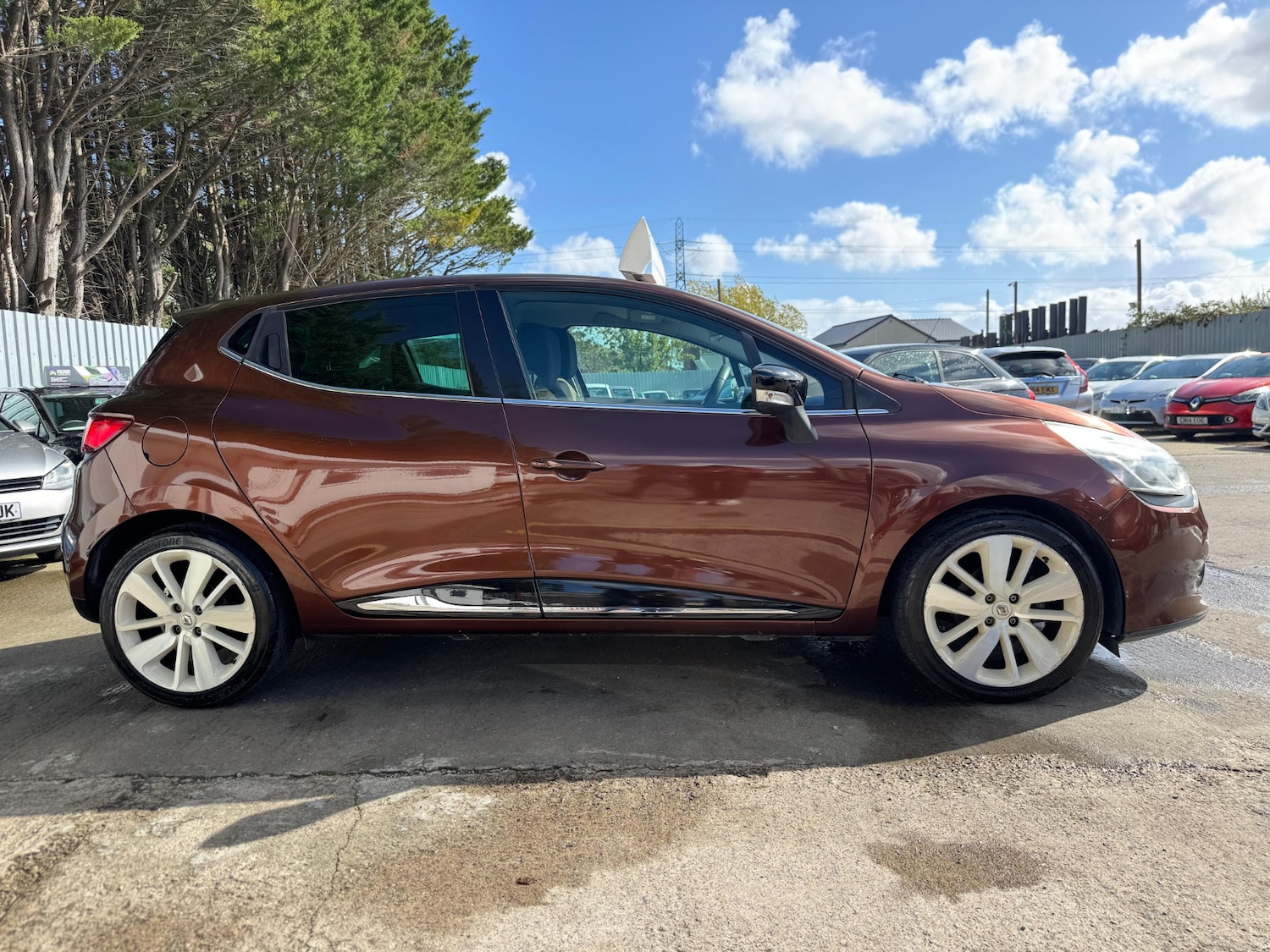 Used Renault Clio 2014 for sale - 76143954: Photo 3