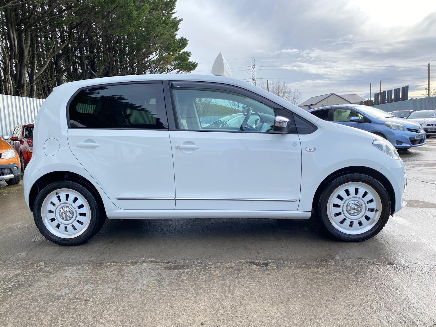 Used Volkswagen up! 2026 for sale - 78087632: Photo 4