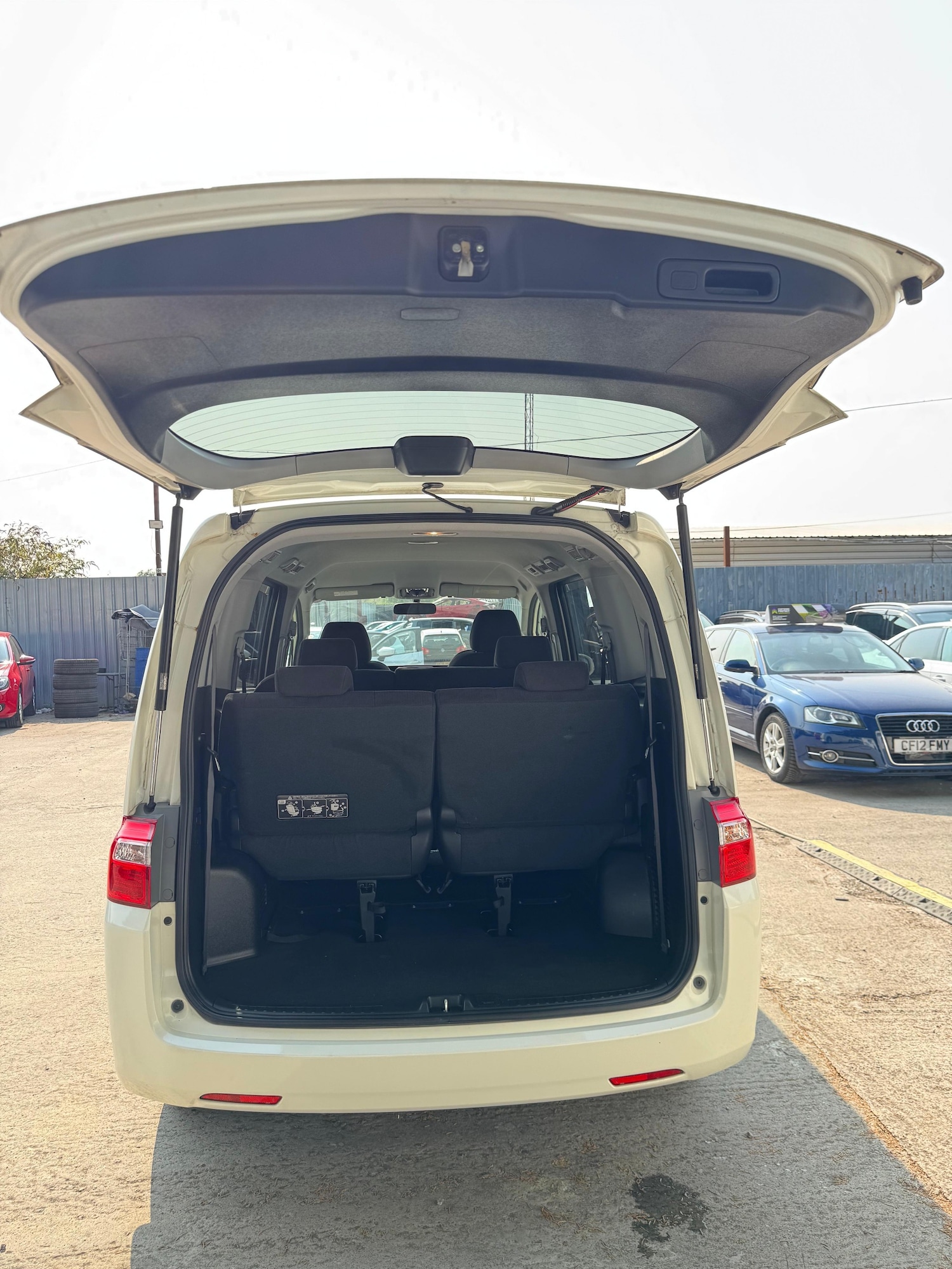 Used Honda Stepwagon 2008 for sale - 77739354: Photo 11