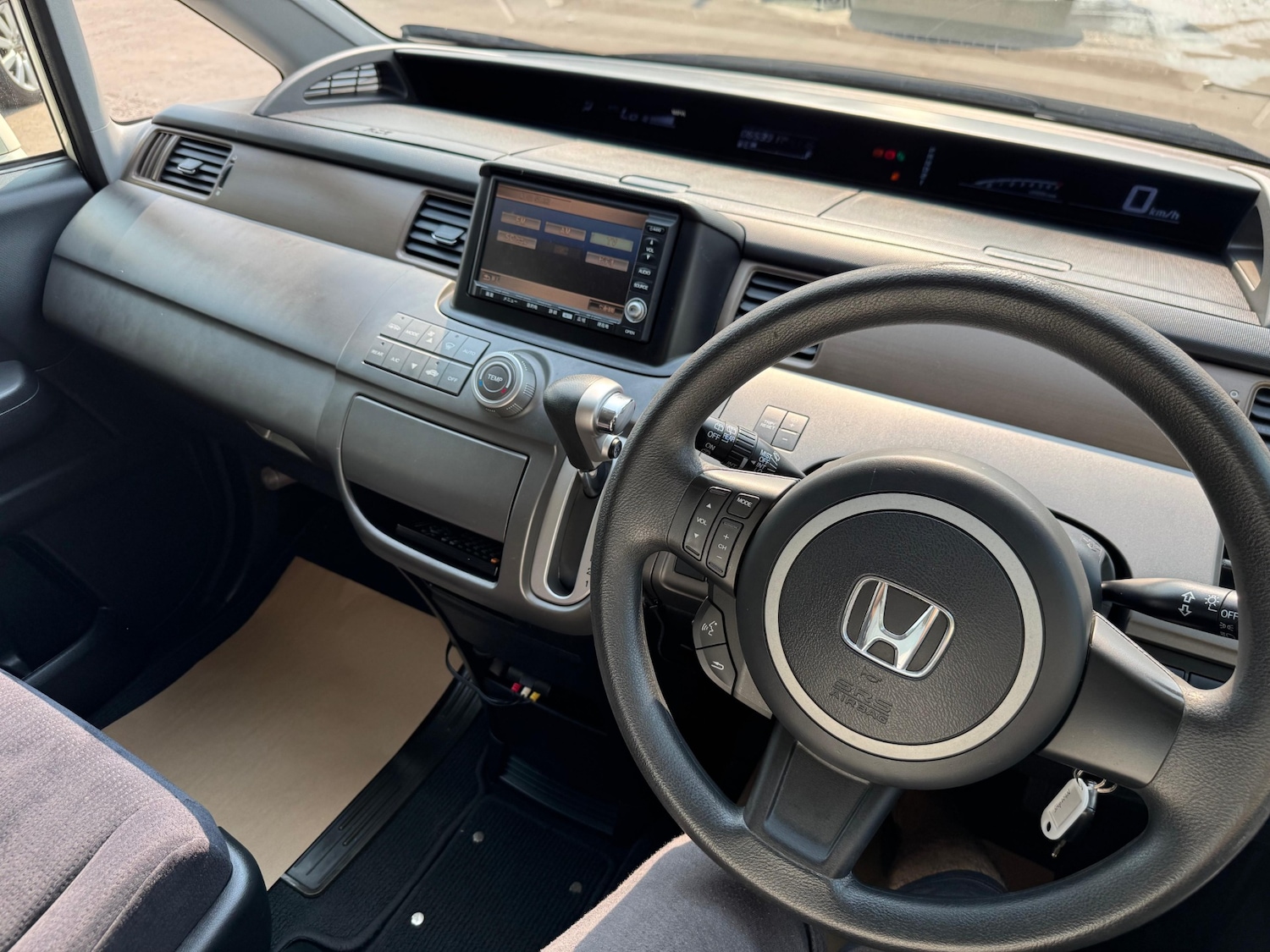 Used Honda Stepwagon 2008 for sale - 77739354: Photo 19