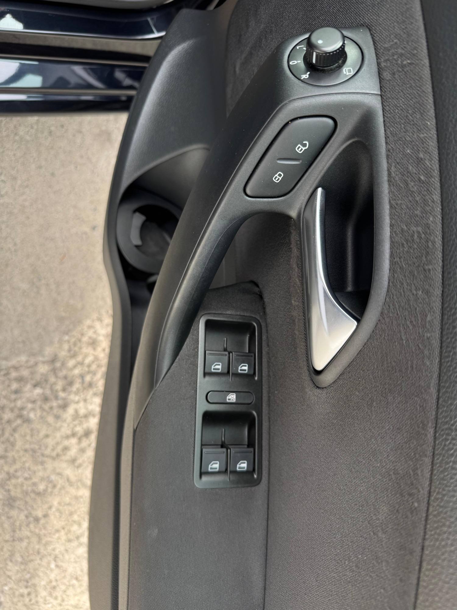 Used Volkswagen Polo 2010 for sale - 76089350: Photo 25