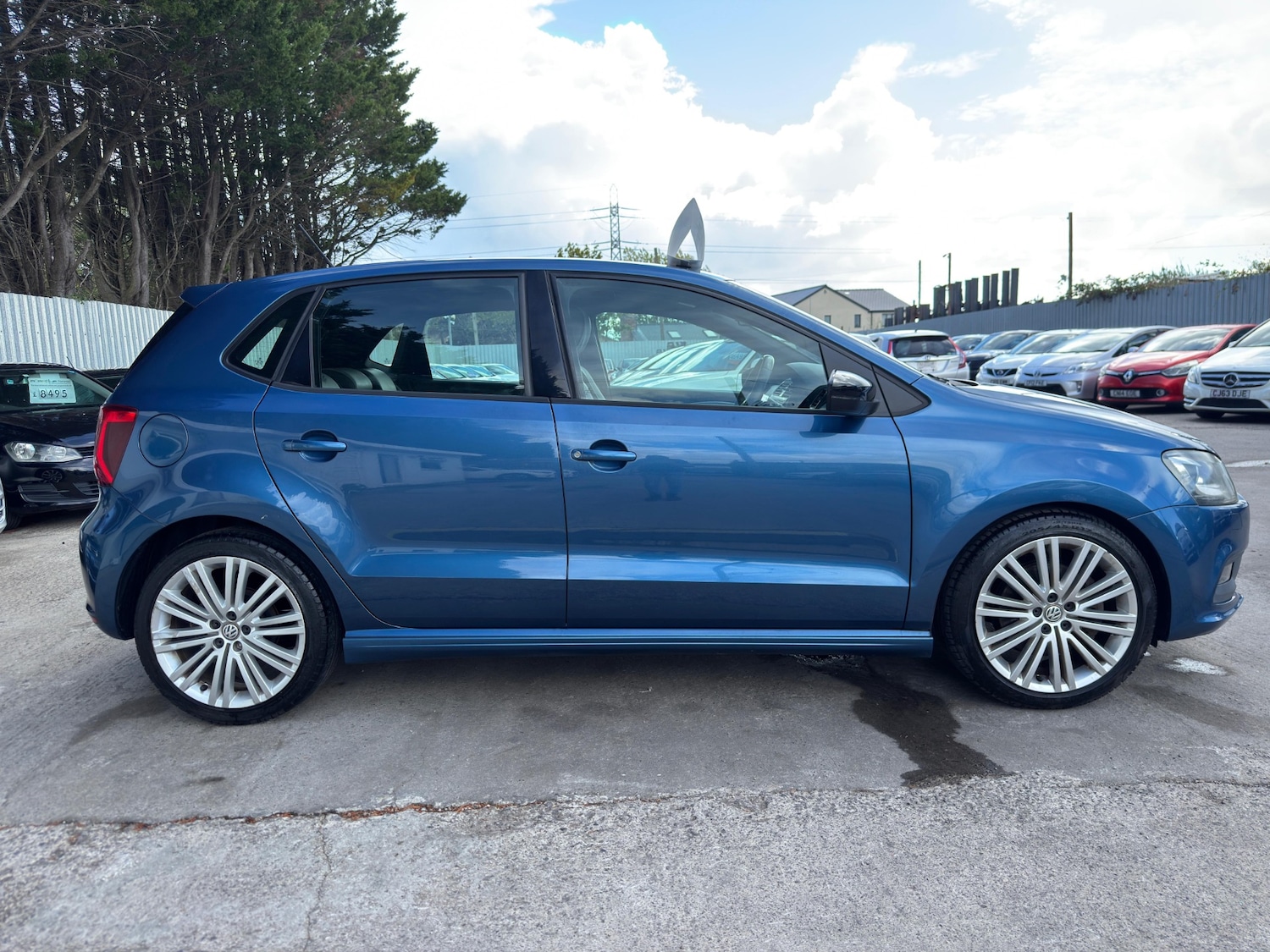 Used Volkswagen Polo 2014 for sale - 76998841: Photo 4