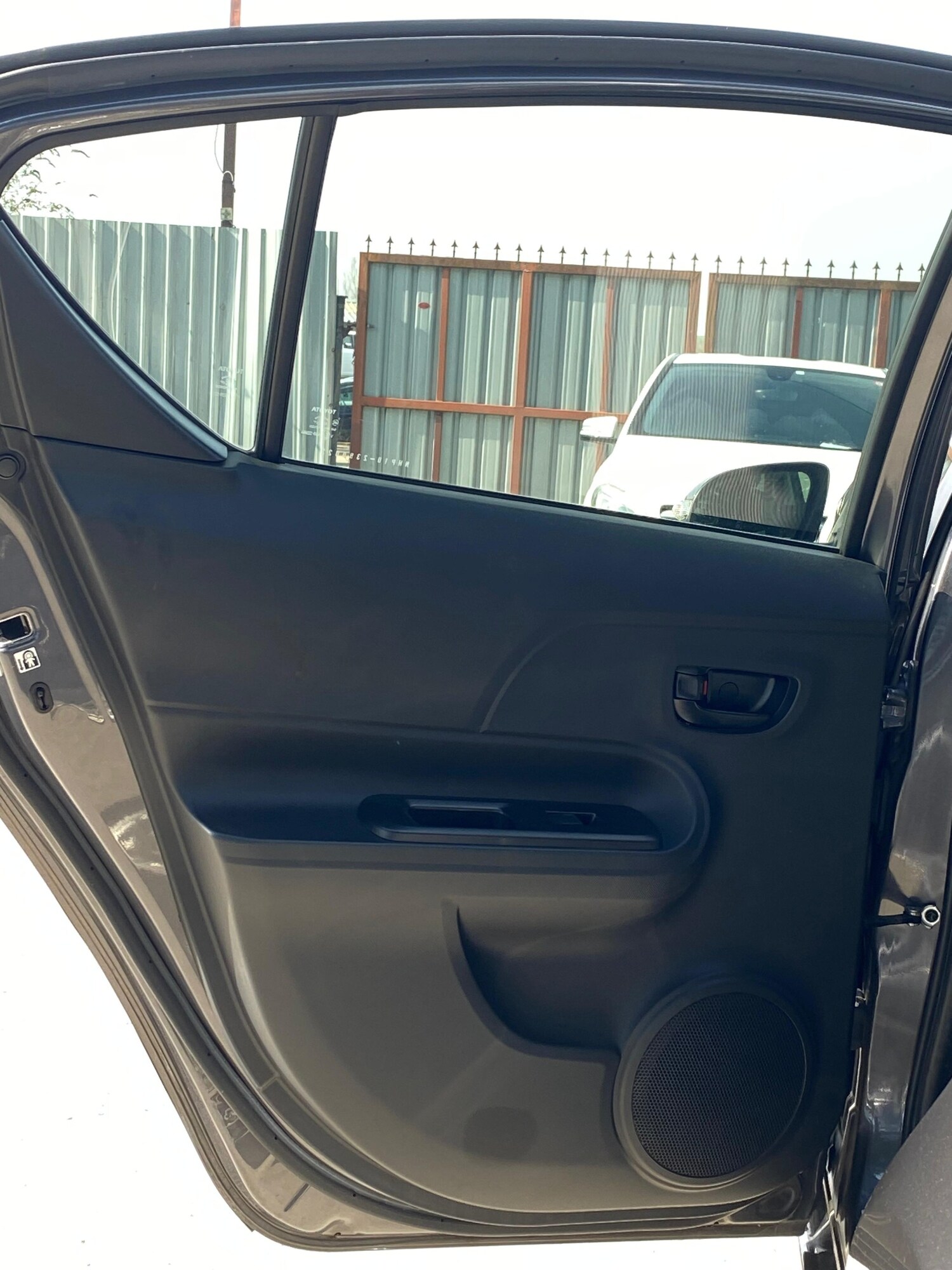 Used Toyota Aqua 2026 for sale - 77990357: Photo 25