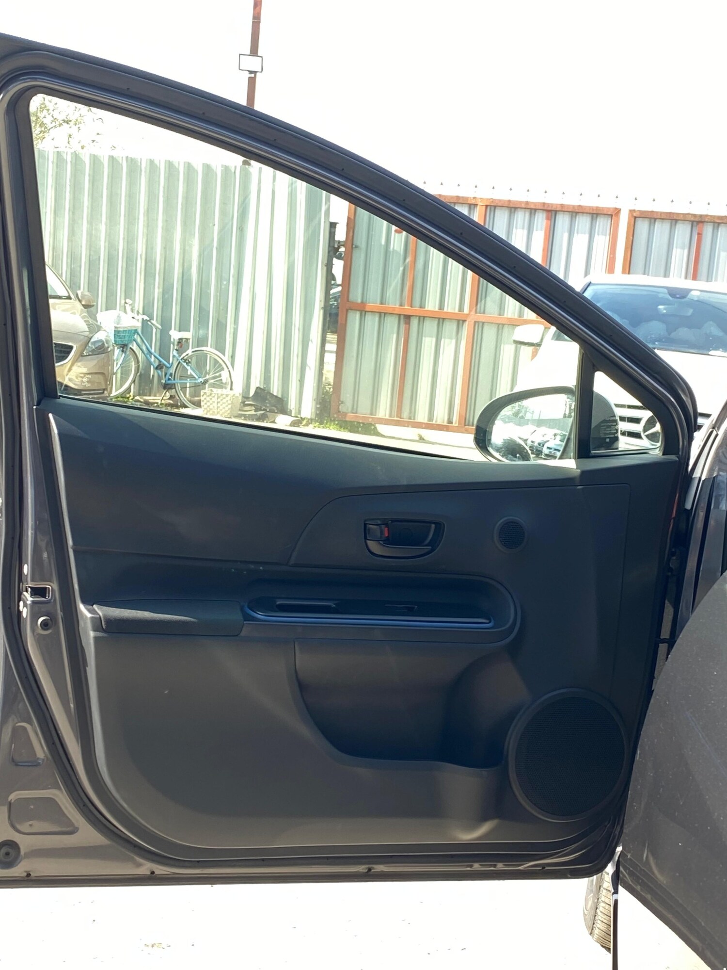 Used Toyota Aqua 2026 for sale - 77990357: Photo 26