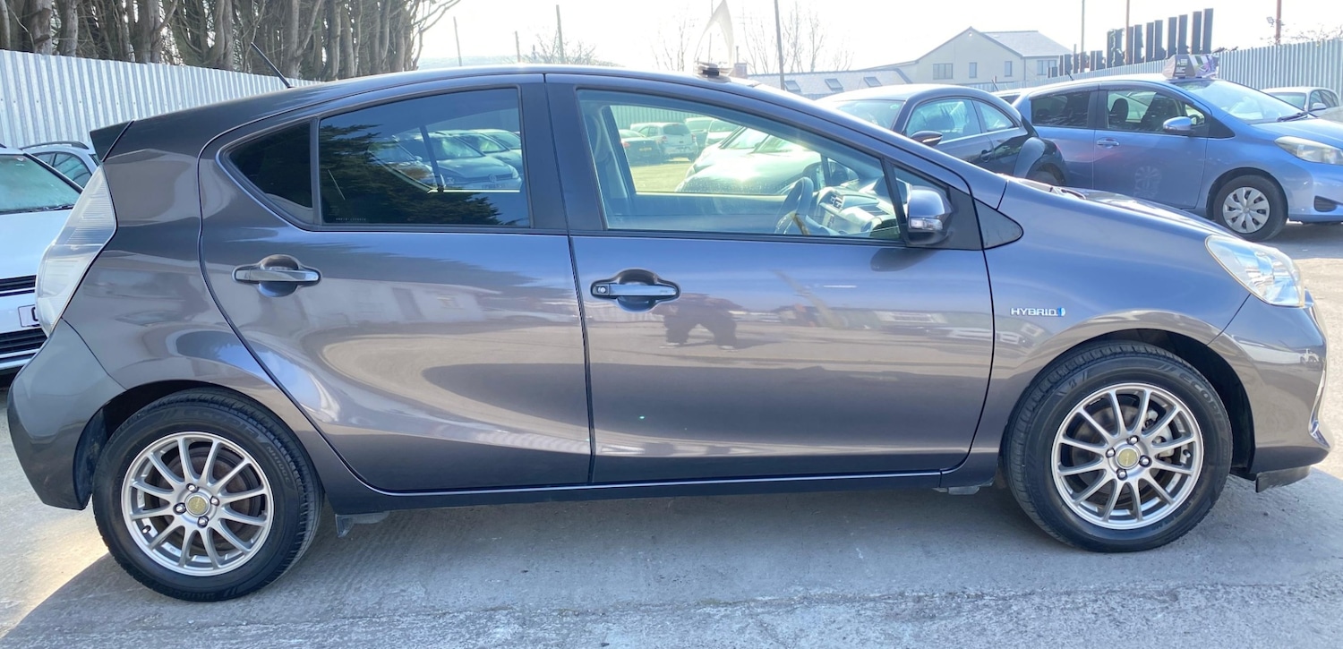 Used Toyota Aqua 2026 for sale - 77990357: Photo 3