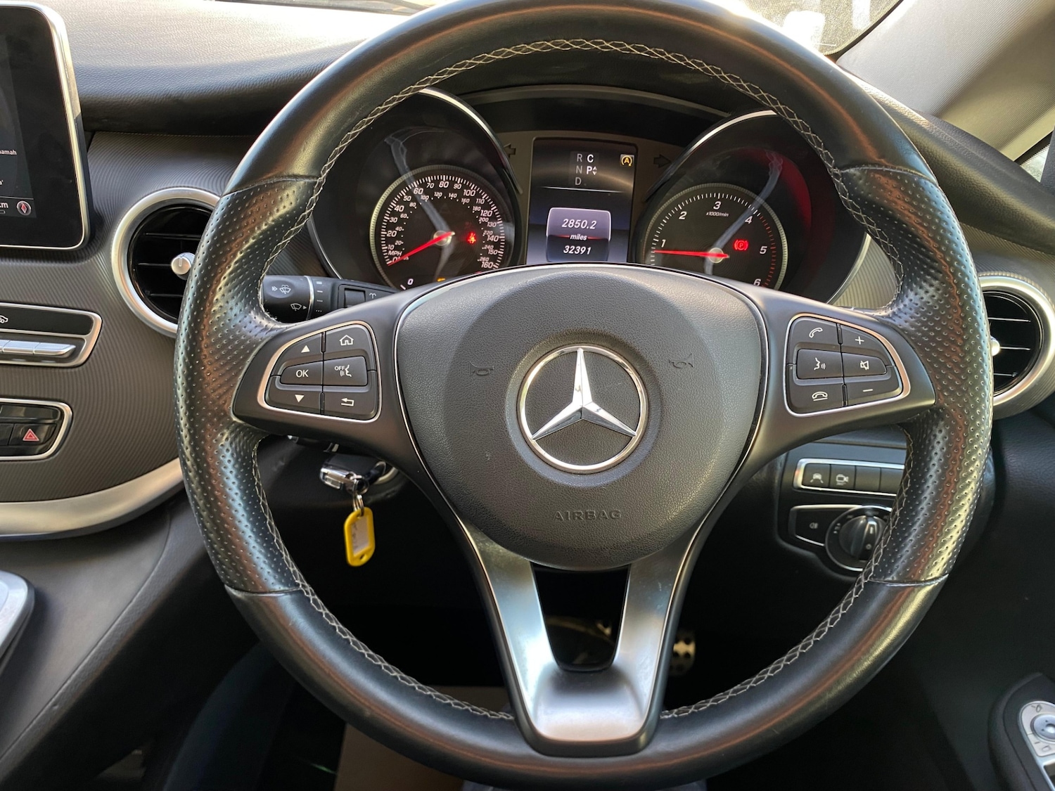 Used Mercedes-Benz V-Class 2026 for sale - 78176598: Photo 26