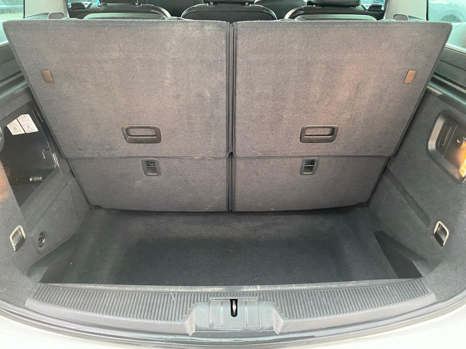 Used Volkswagen Sharan 2014 for sale - 77854430: Photo 12