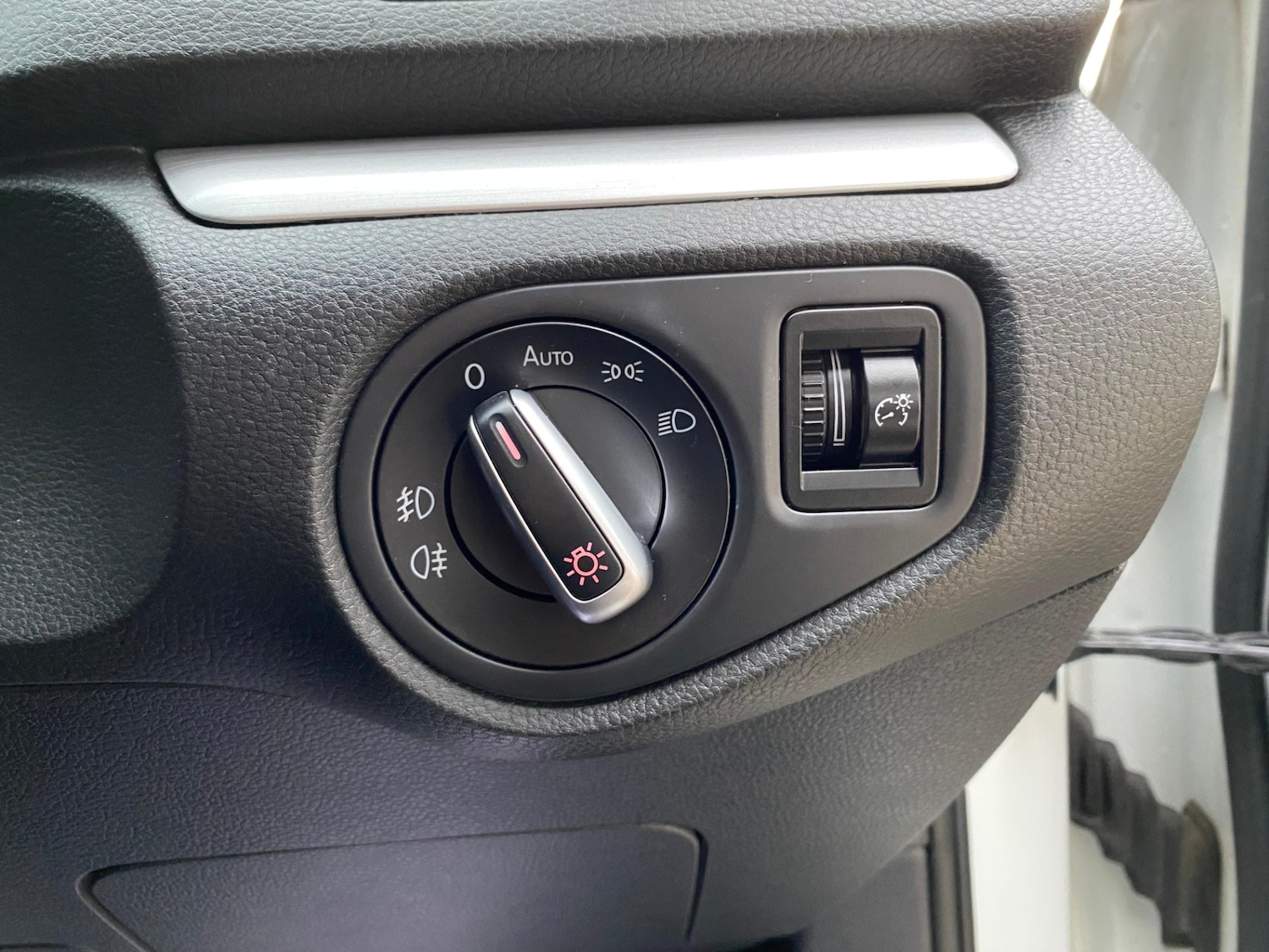 Used Volkswagen Sharan 2014 for sale - 77854430: Photo 27