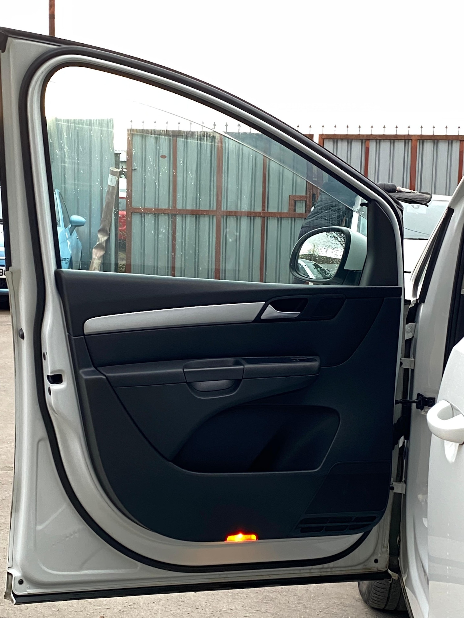 Used Volkswagen Sharan 2014 for sale - 77854430: Photo 32