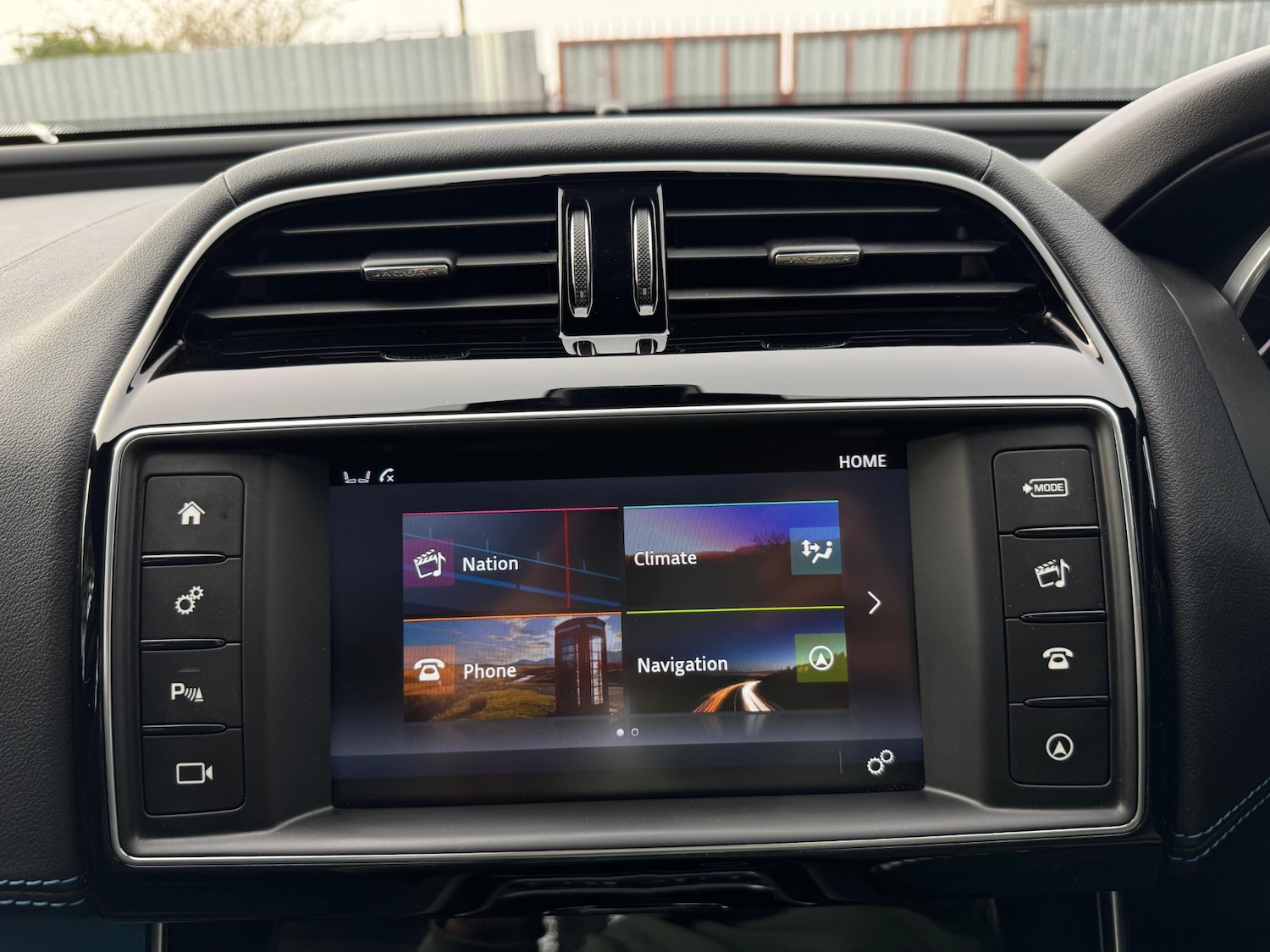 Used Jaguar XE 2015 for sale - 76703020: Photo 20