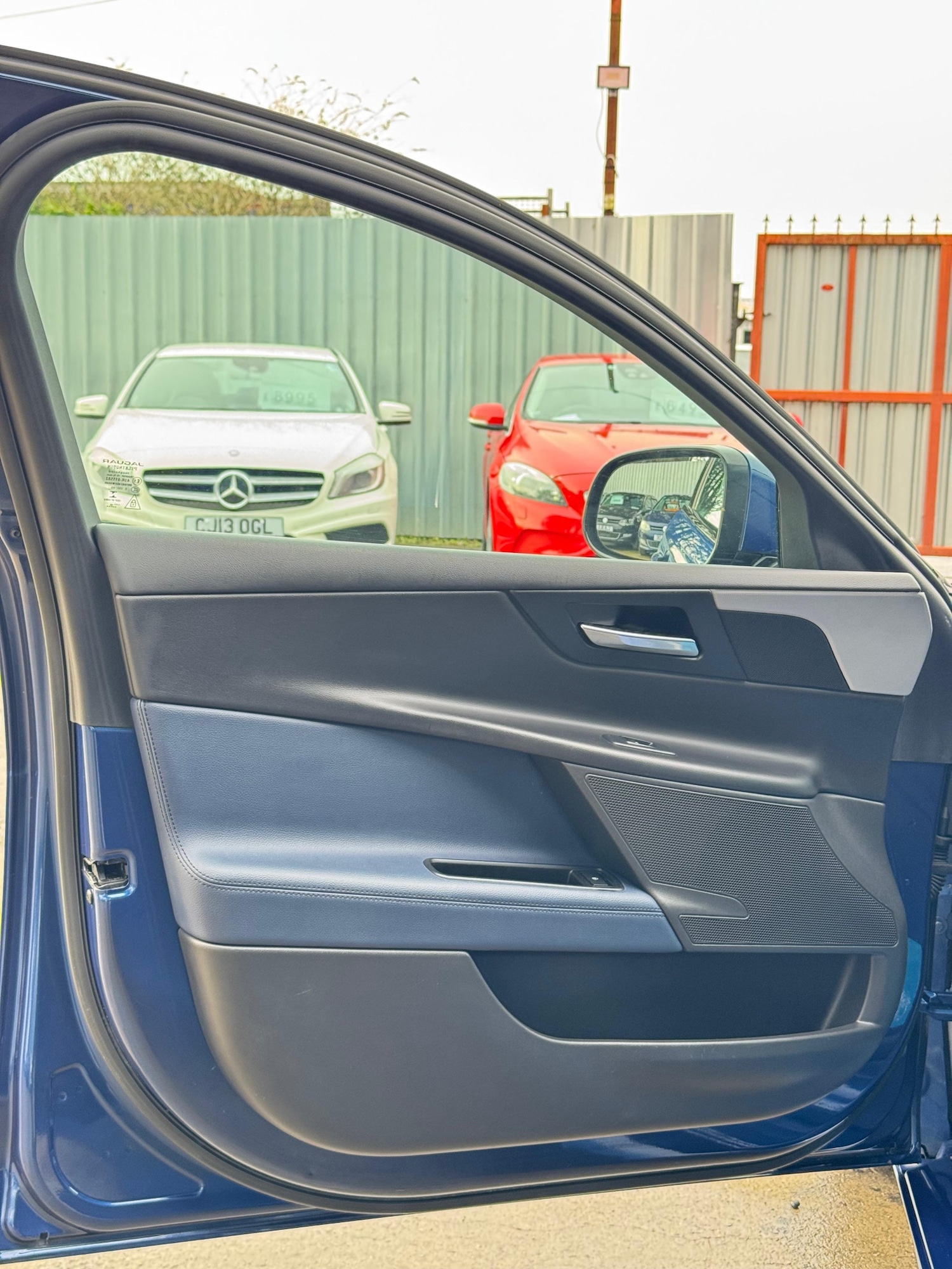 Used Jaguar XE 2015 for sale - 76703020: Photo 28