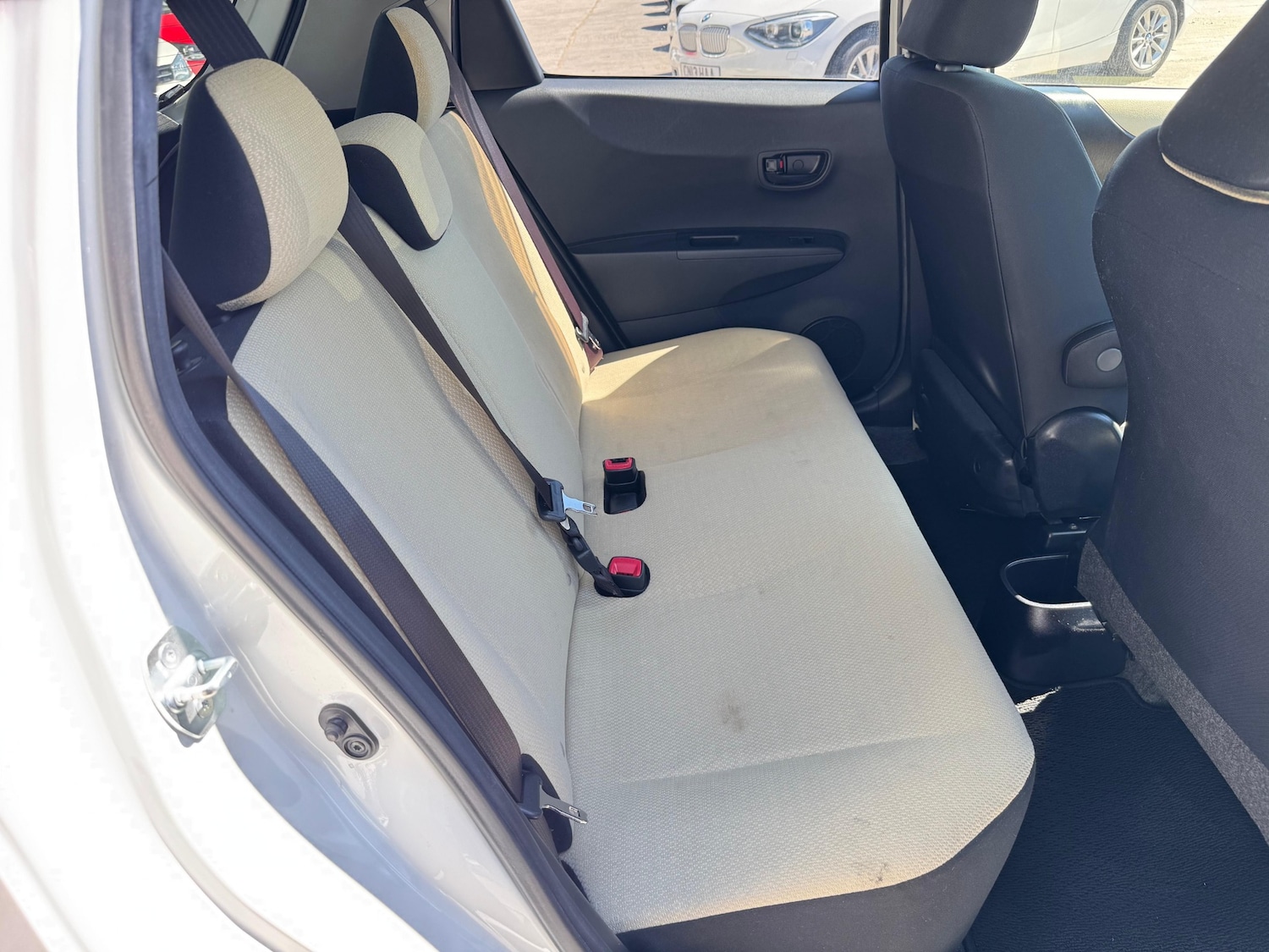 Used Toyota Vitz 2025 for sale - 76563055: Photo 15