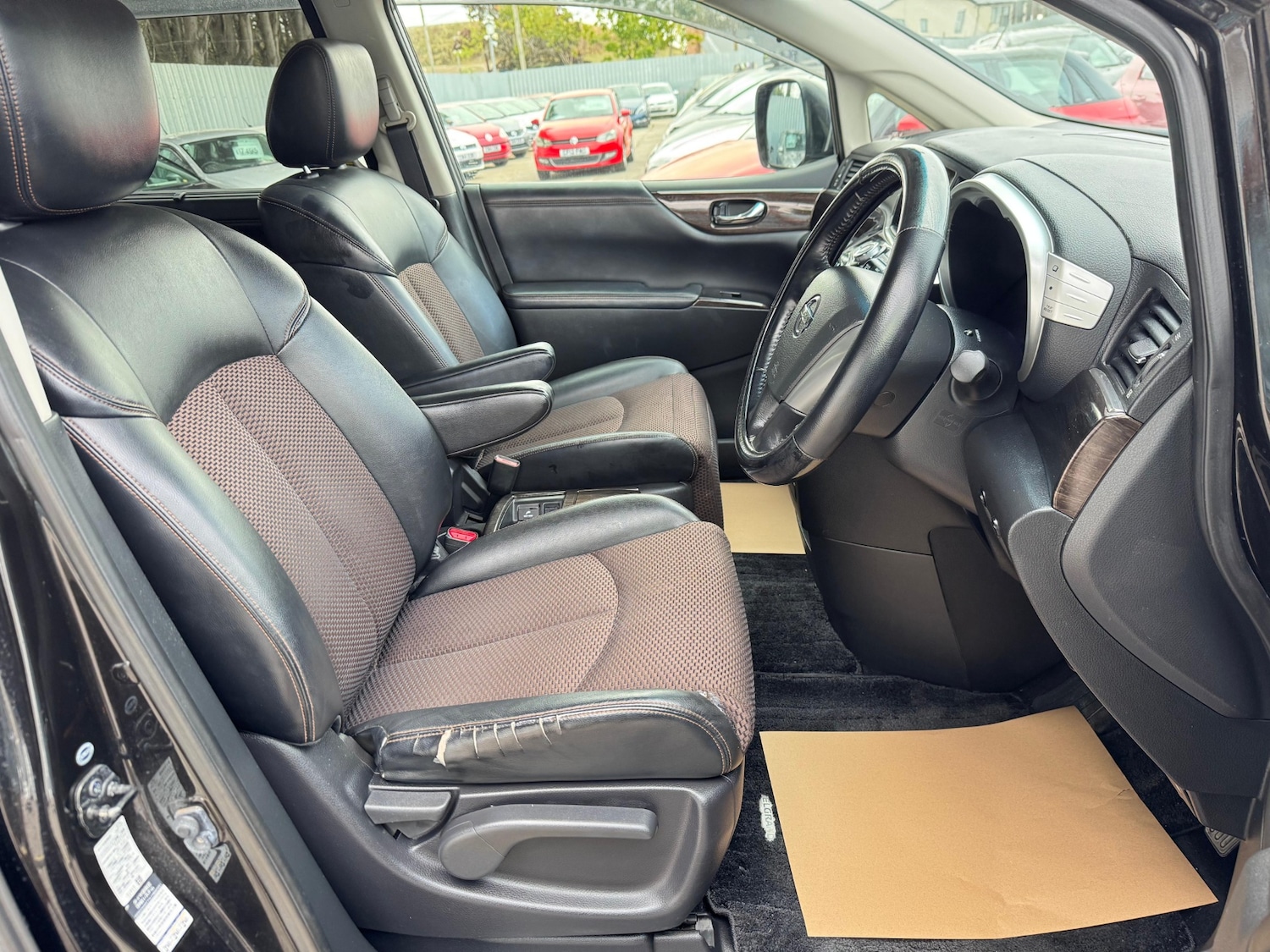 Used Nissan Elgrand 2025 for sale - 76942806: Photo 14