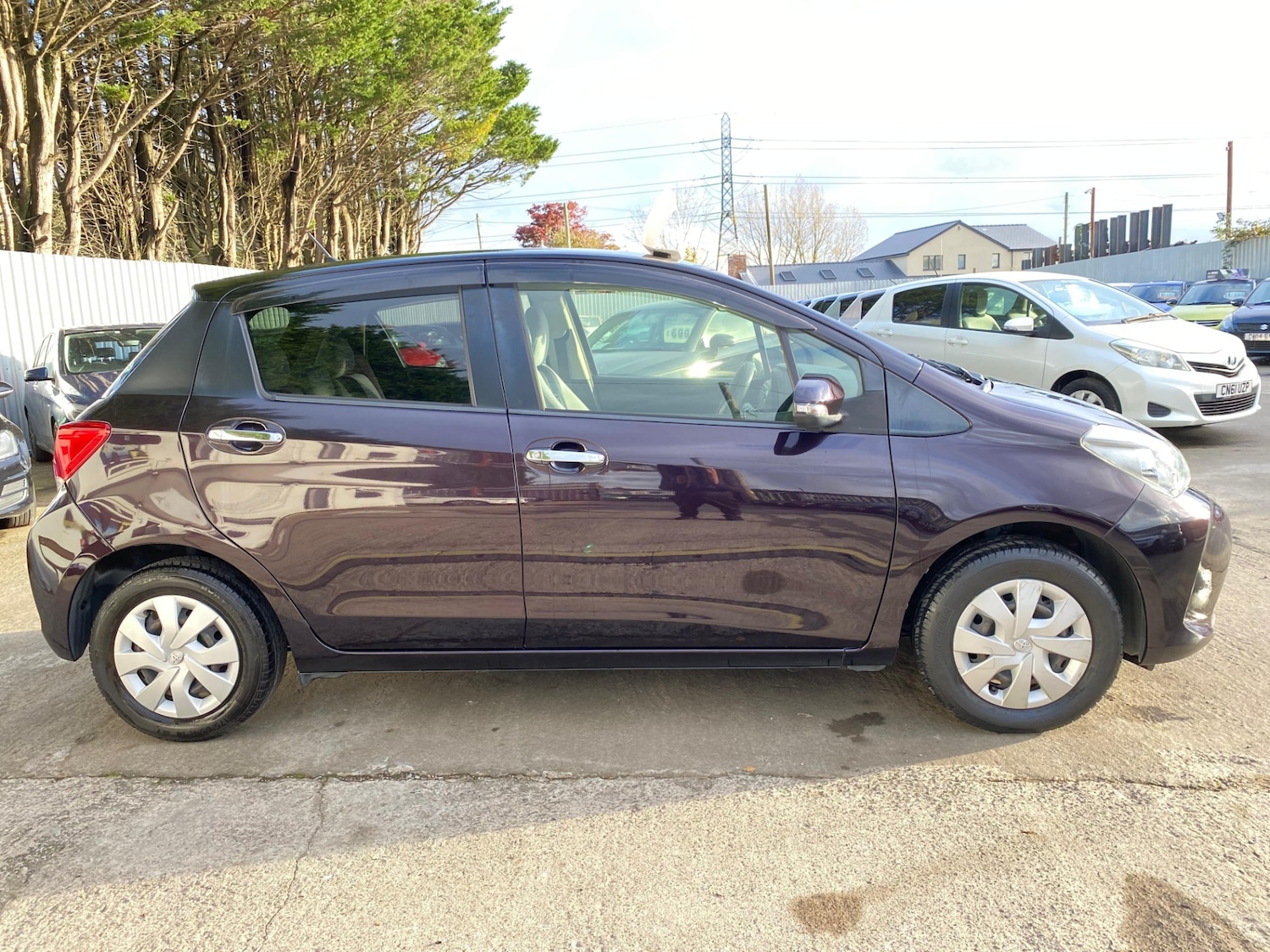 Used Toyota Vitz 2015 for sale - 77067510: Photo 4