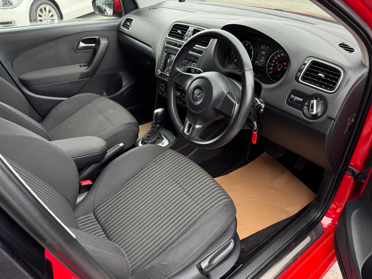Used Volkswagen Polo 2012 for sale - 76055470: Photo 13