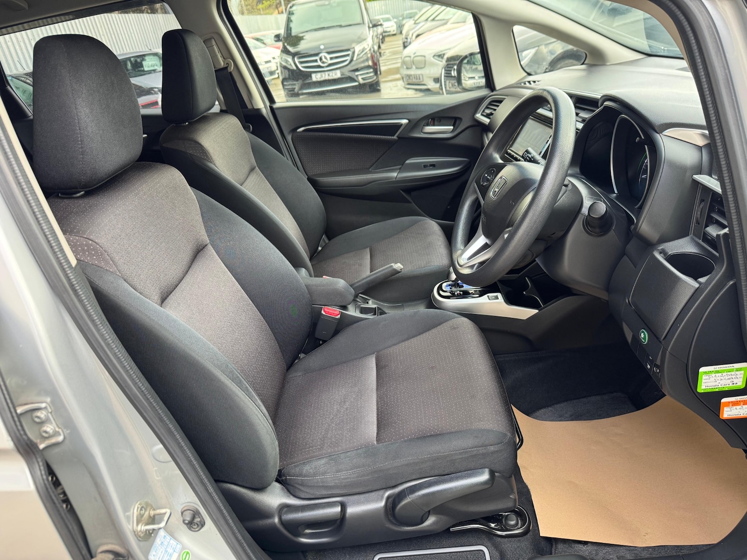 Used Honda Fit 2014 for sale - 76458472: Photo 14