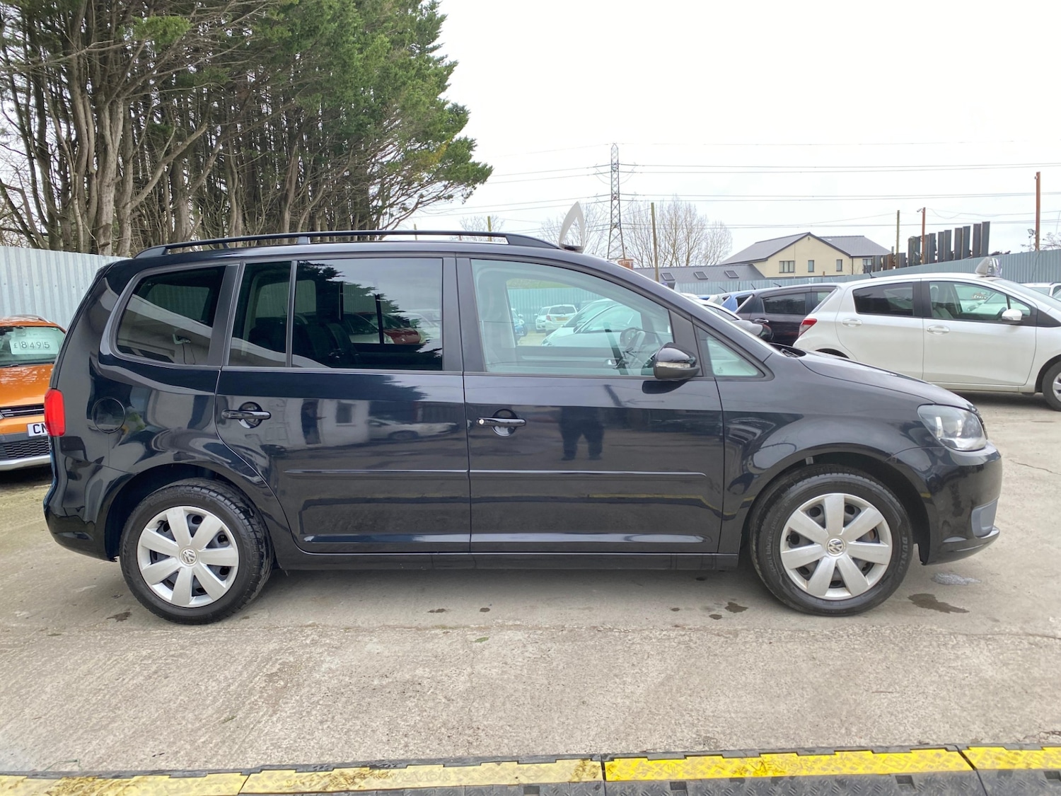 Used Volkswagen Touran 2014 for sale - 77558287: Photo 3