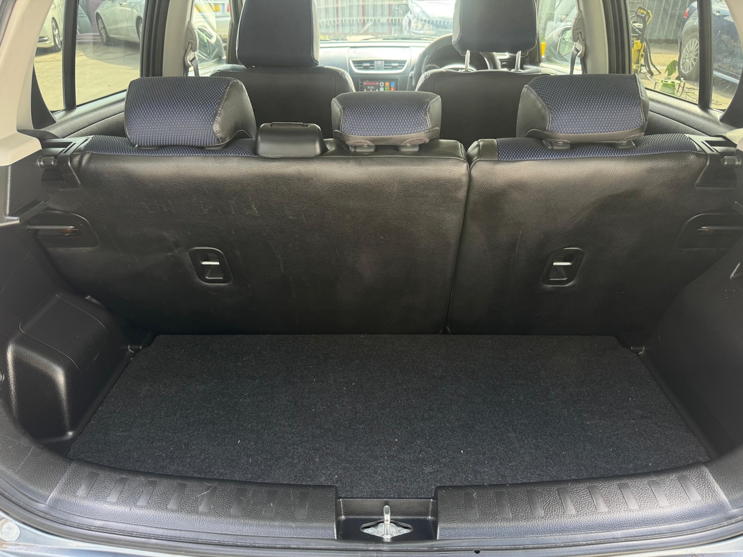 Used Suzuki Swift 2014 for sale - 76129112: Photo 12
