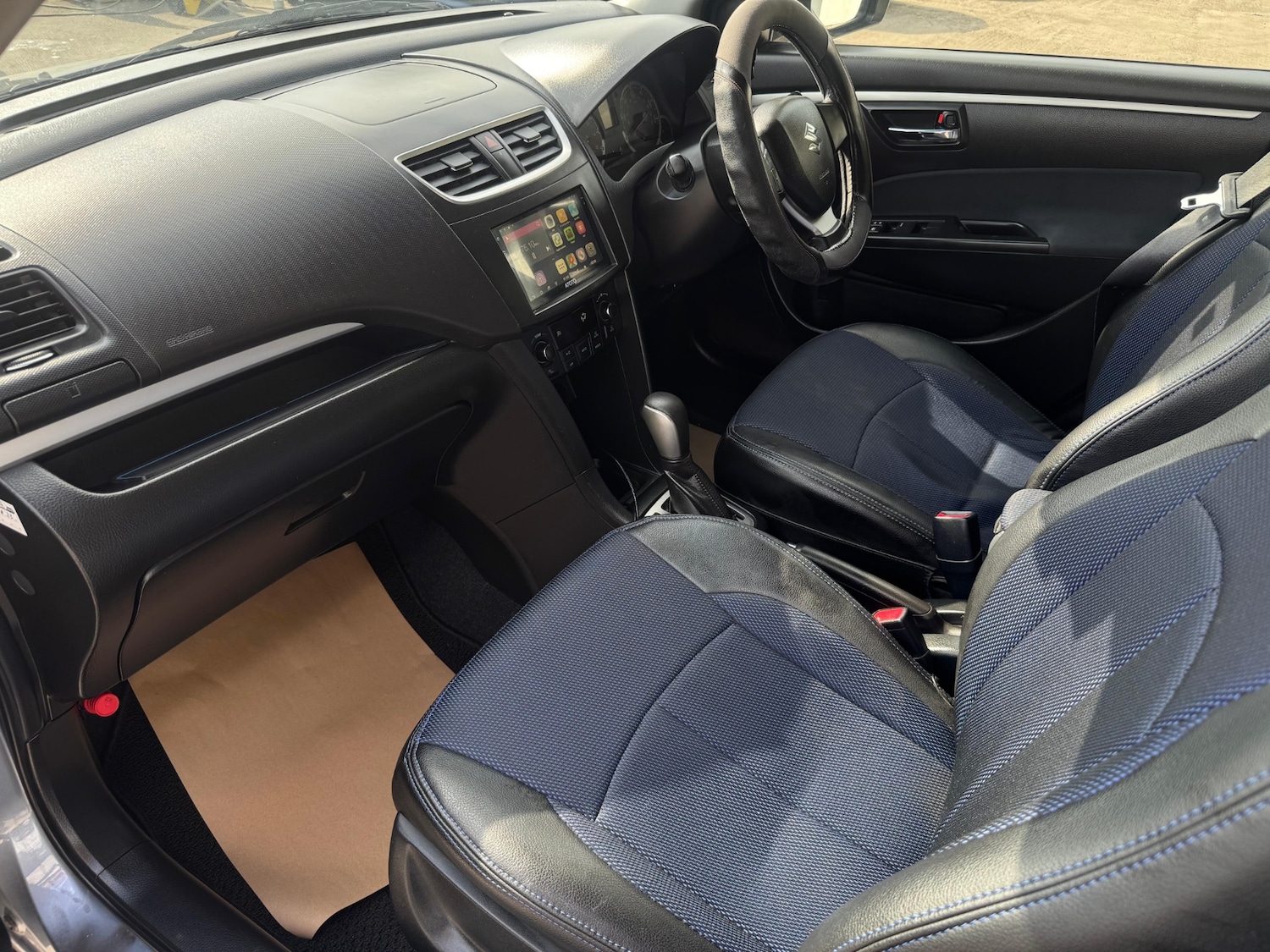 Used Suzuki Swift 2014 for sale - 76129112: Photo 30