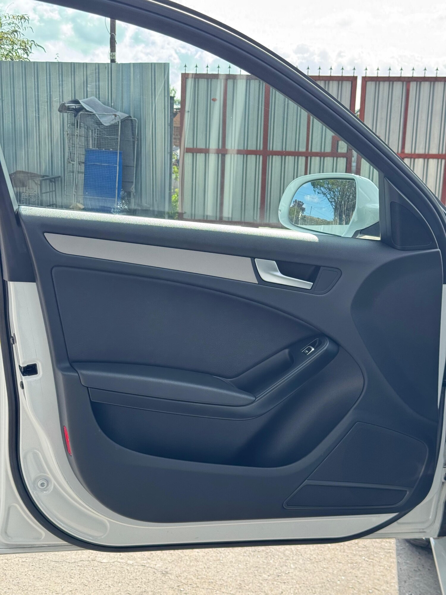 Vehicle 28