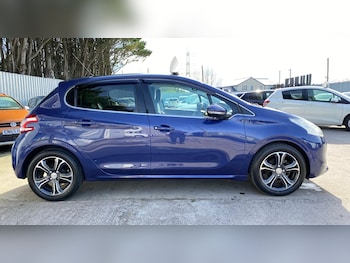 Used Peugeot 208 2015 for sale - 77659244: Photo