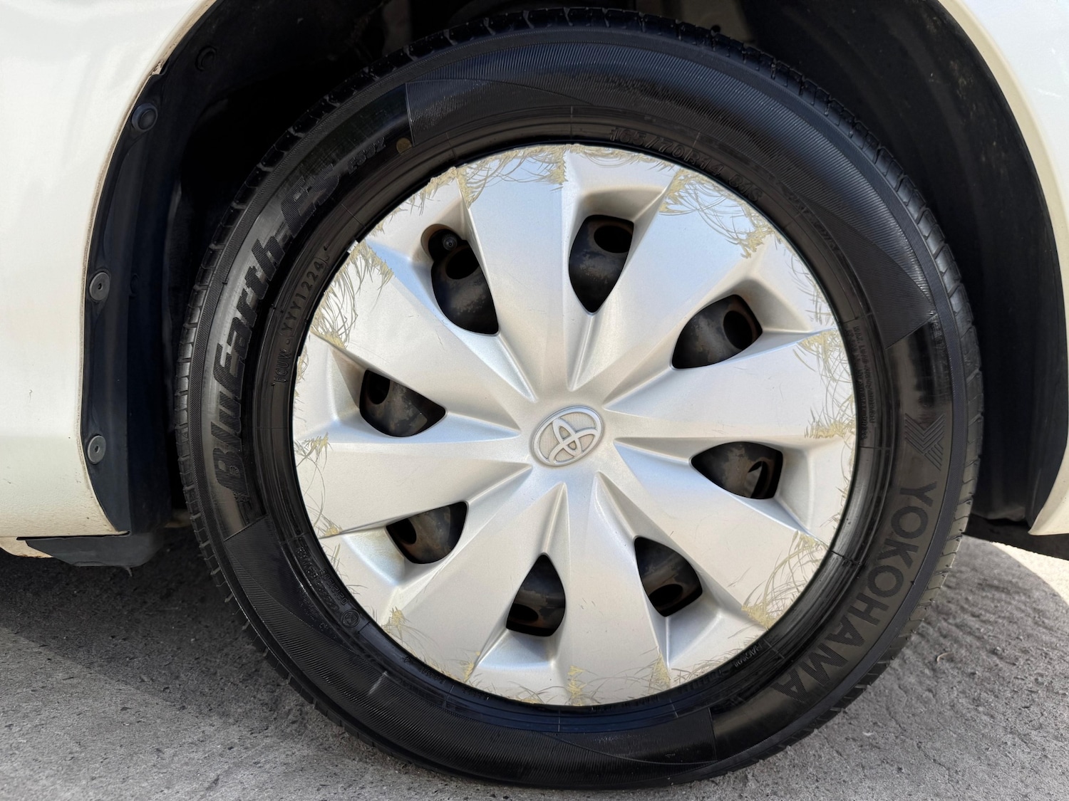 Used Toyota Yaris 2011 for sale - 76672235: Photo 32