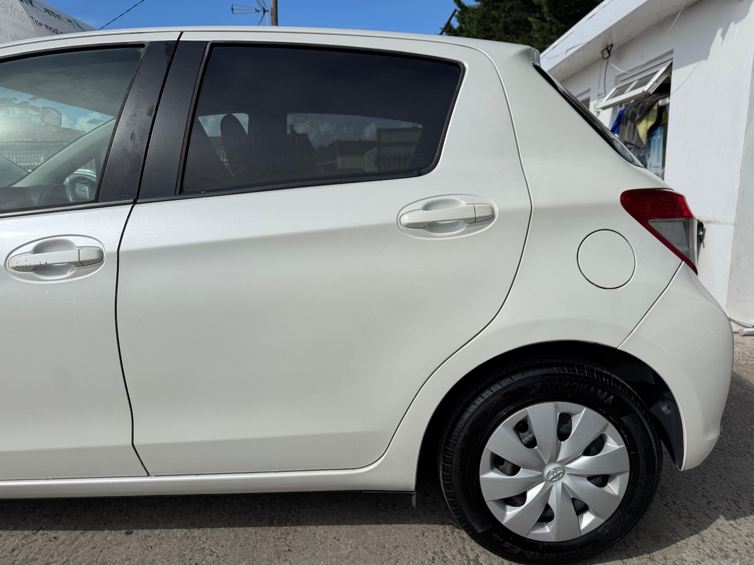 Used Toyota Yaris 2011 for sale - 76672235: Photo 9