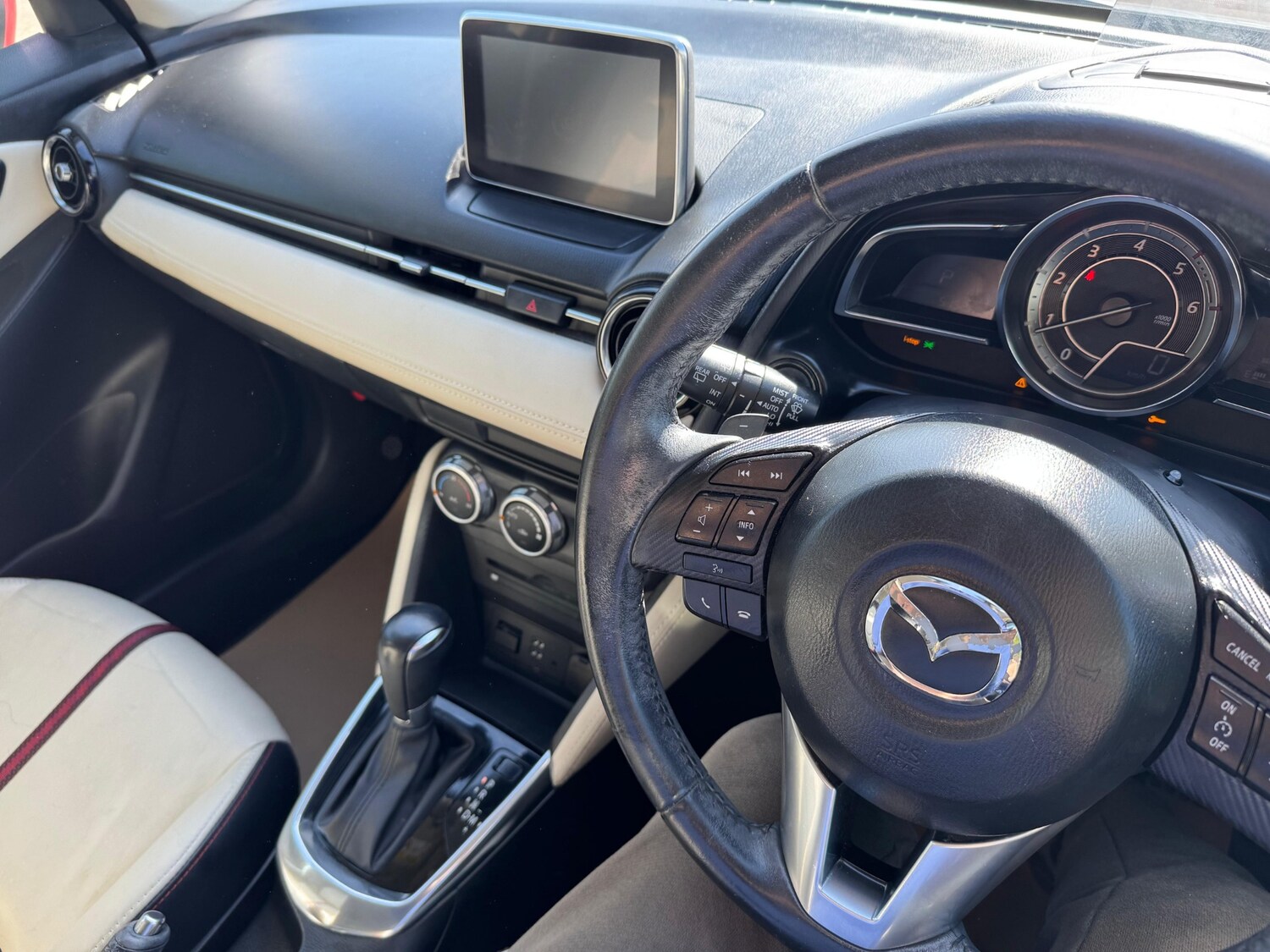 Used Mazda Demio 2014 for sale - 76927736: Photo 17