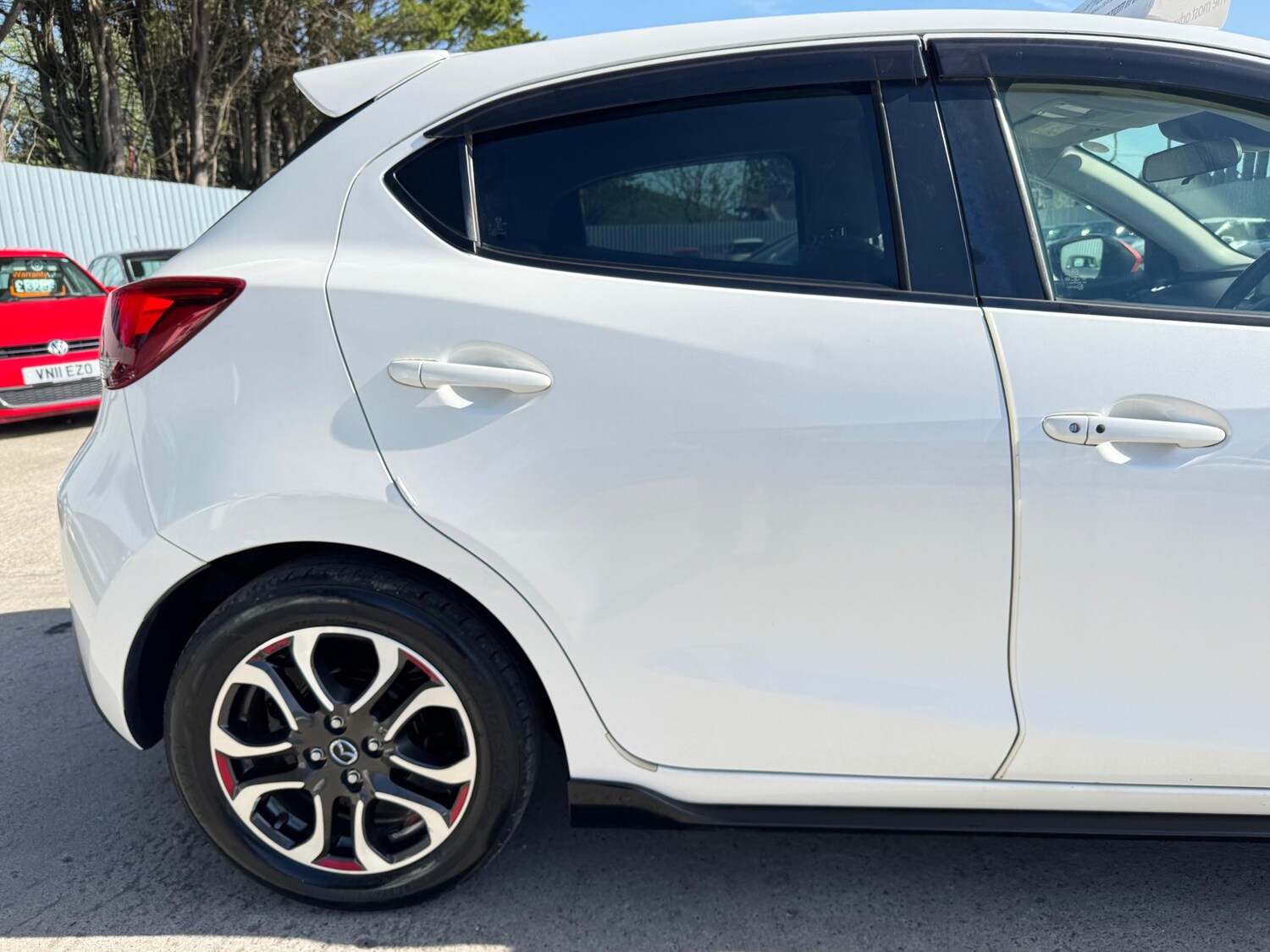 Used Mazda Demio 2014 for sale - 76927736: Photo 6