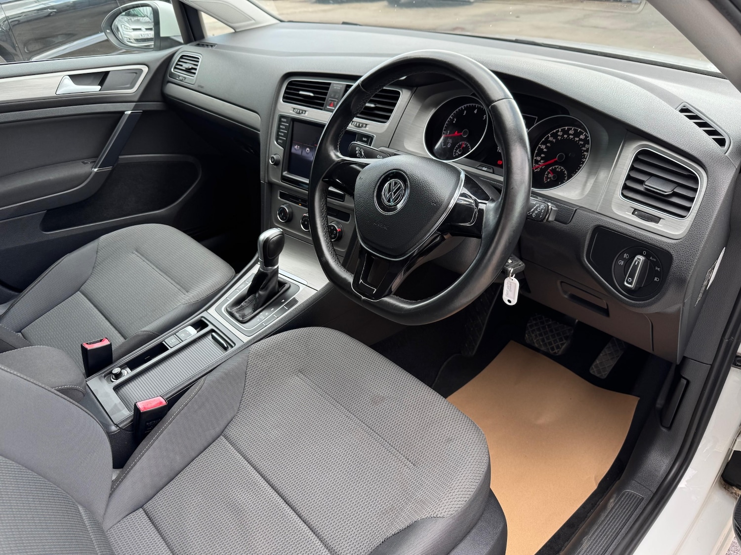 Used Volkswagen Golf 2025 for sale - 76194690: Photo 13