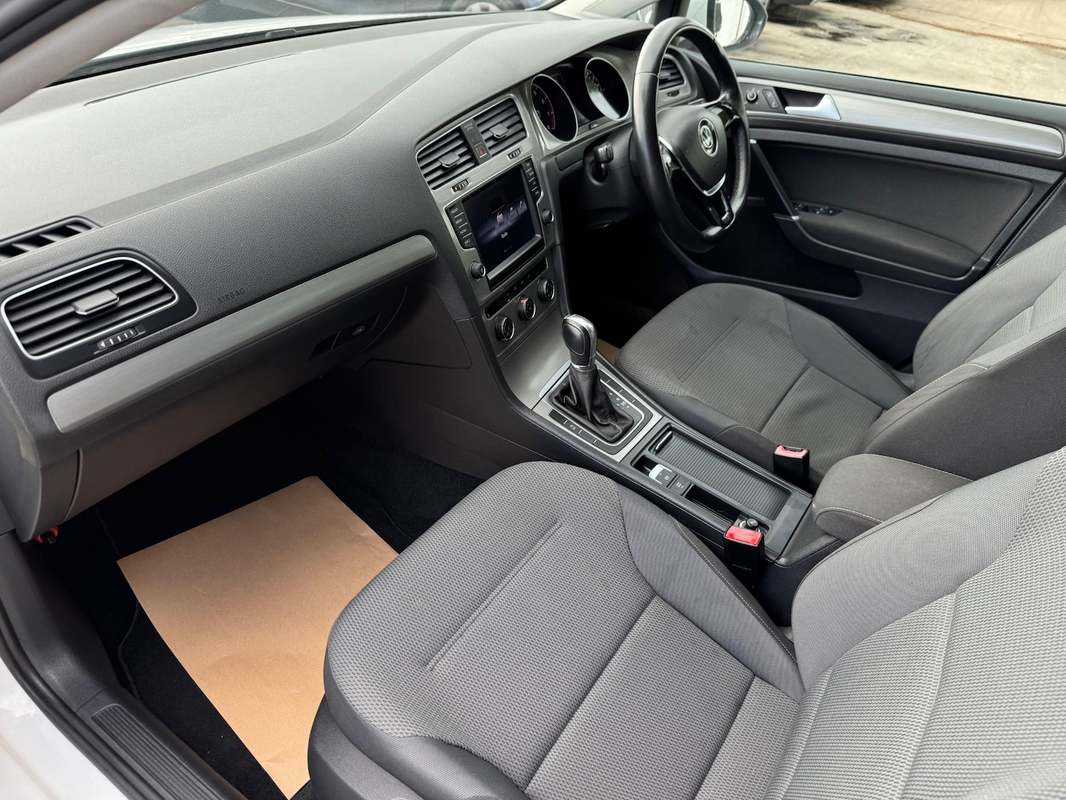 Used Volkswagen Golf 2025 for sale - 76194690: Photo 30